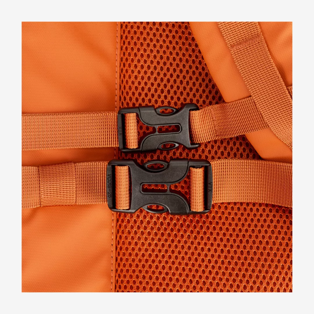 Kiln Hooded Zip Top Backpack 22L