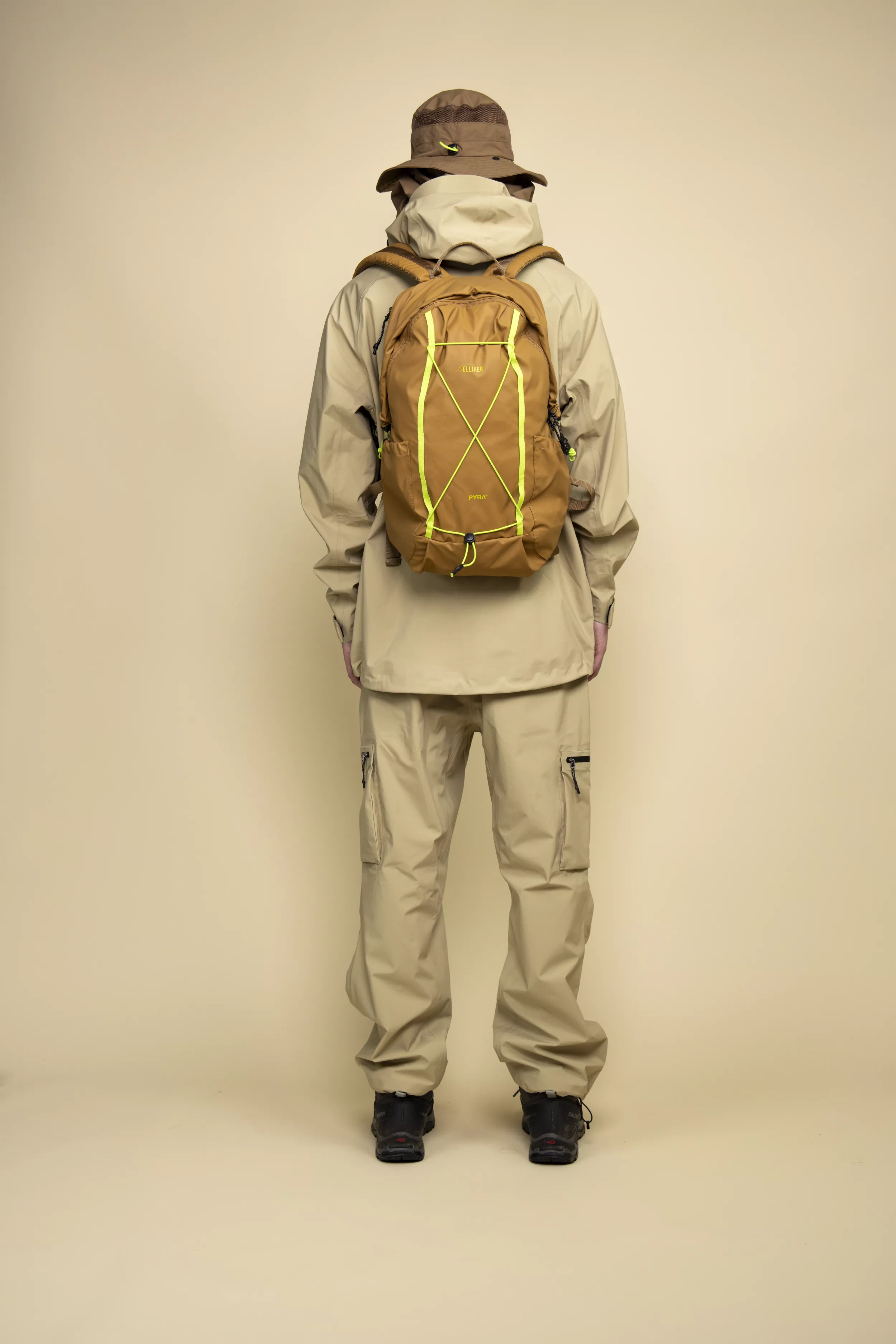 model-(34037-dksand-back)-(34035-dksand-front)-(40130-sand-back)-(40134-sand-back)