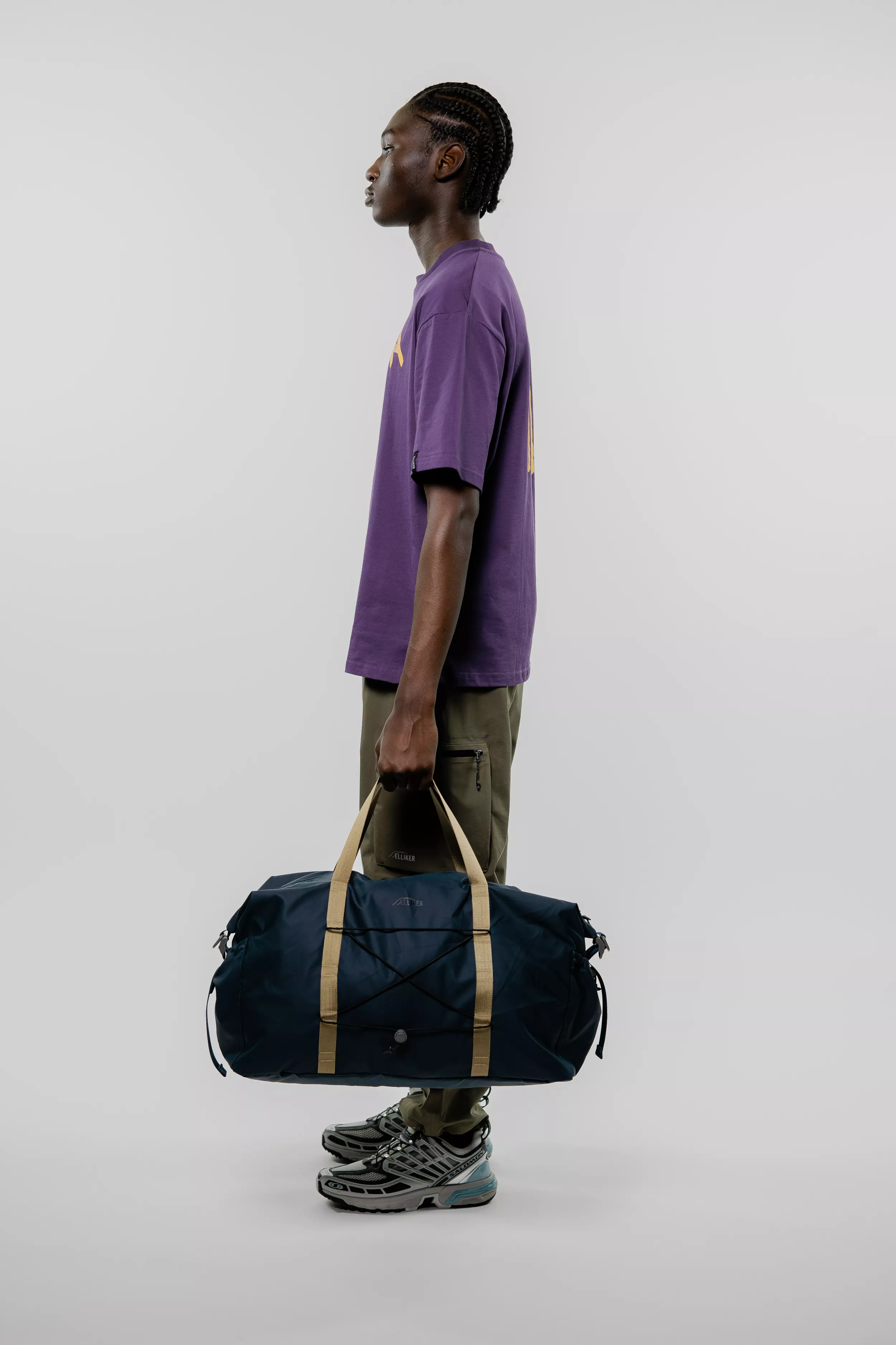 model-(34025-navy-front)-(40138-purple-side)-(40134-khaki-side)