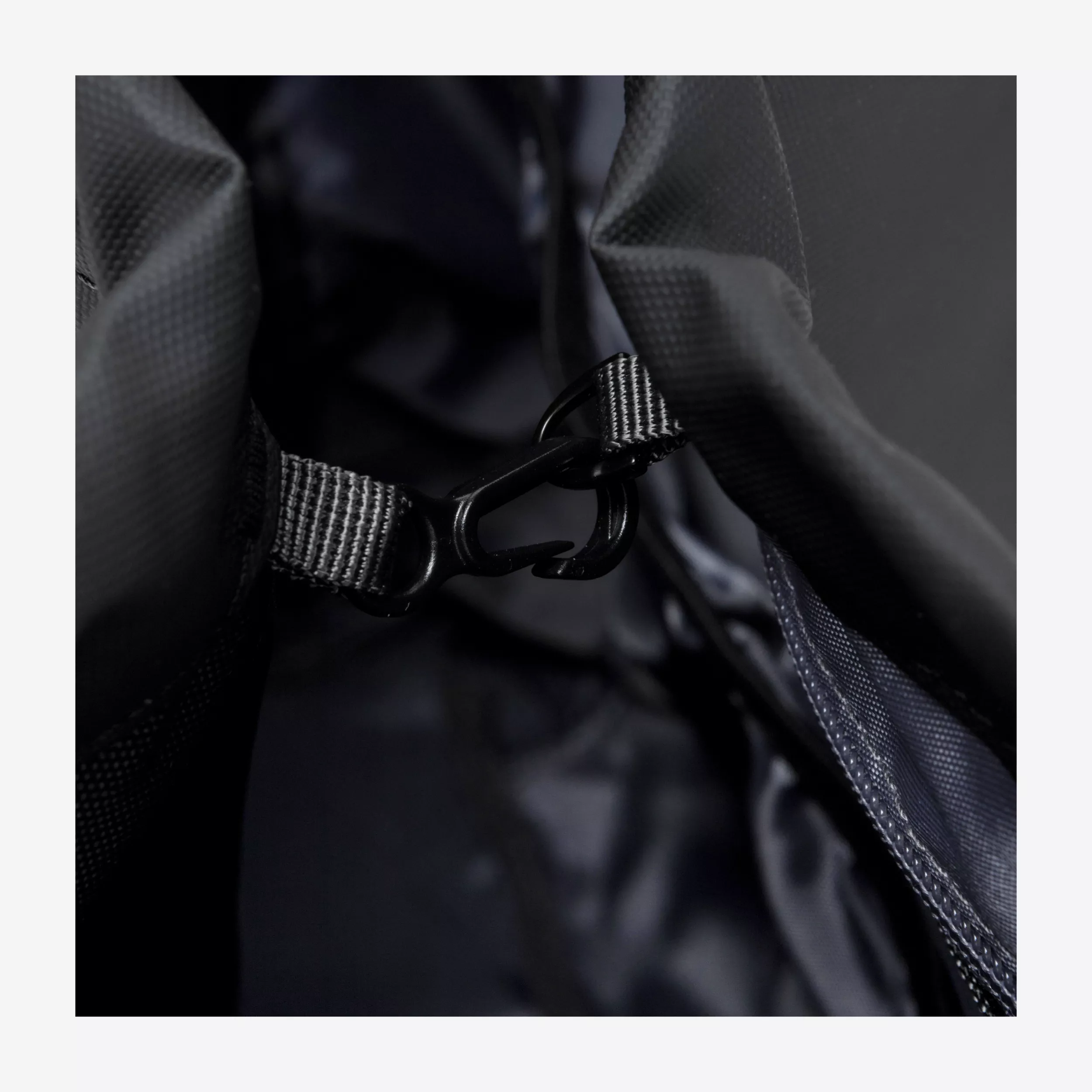 34028-black-detail-1