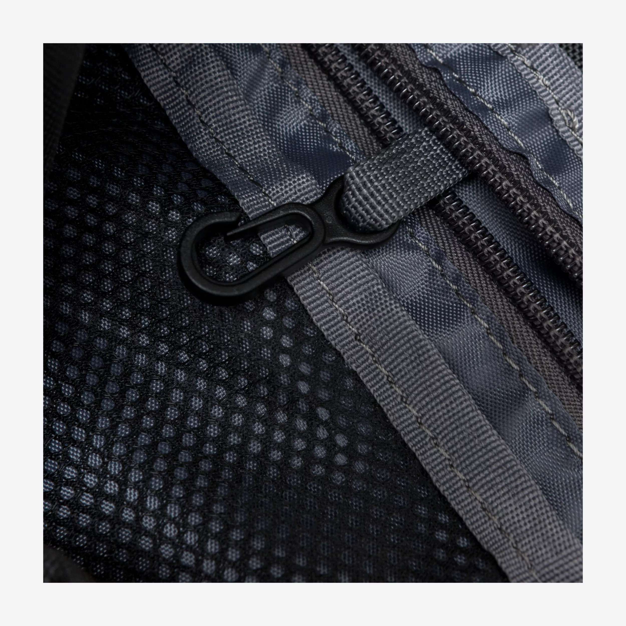 34022-black-detail-2