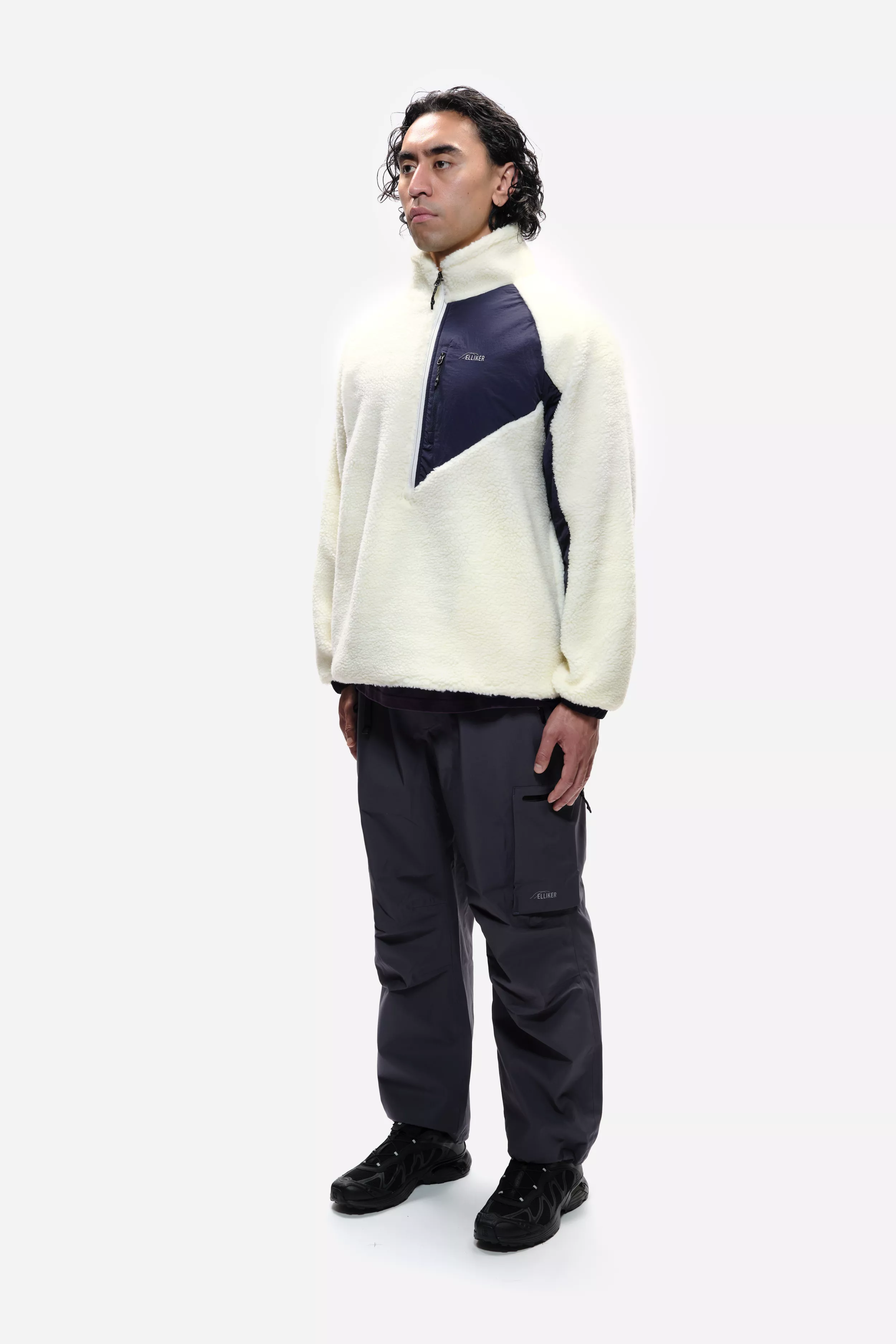 model-(40161-cream-side)-(40134-navy-side)