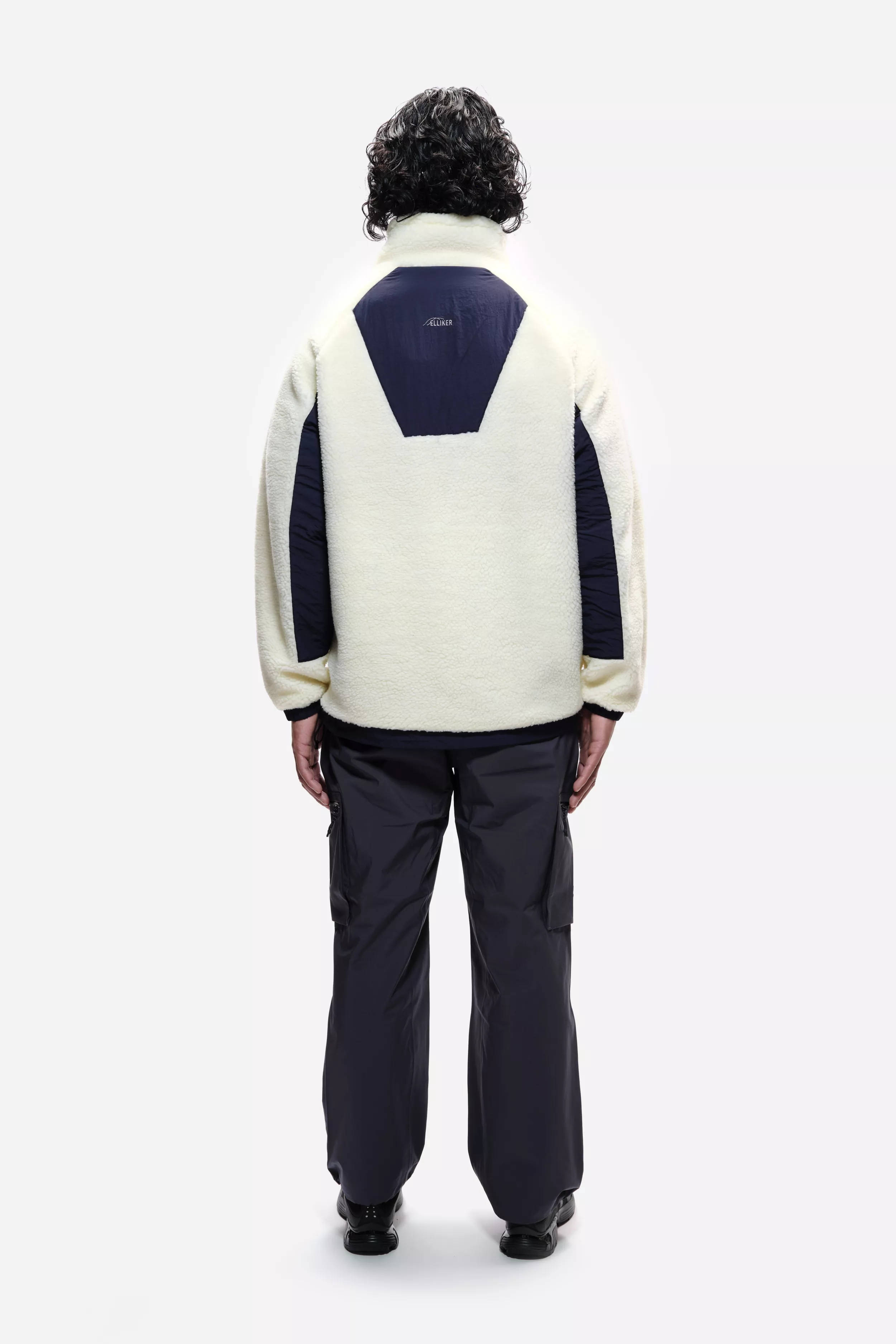 model-(40161-cream-back)-(40134-navy-back)