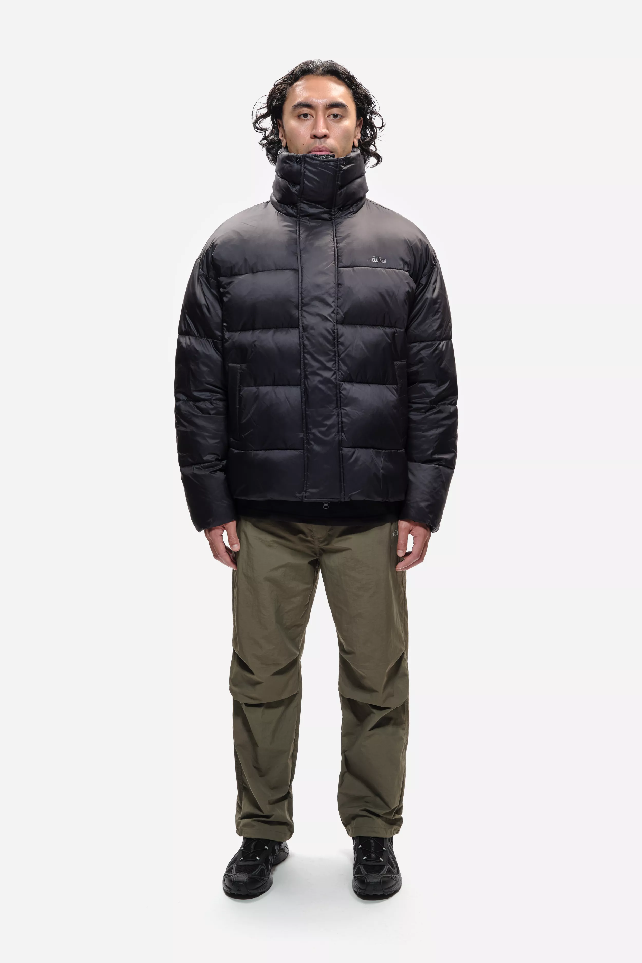 model-(40163-black-front)-(40148-khaki-front)