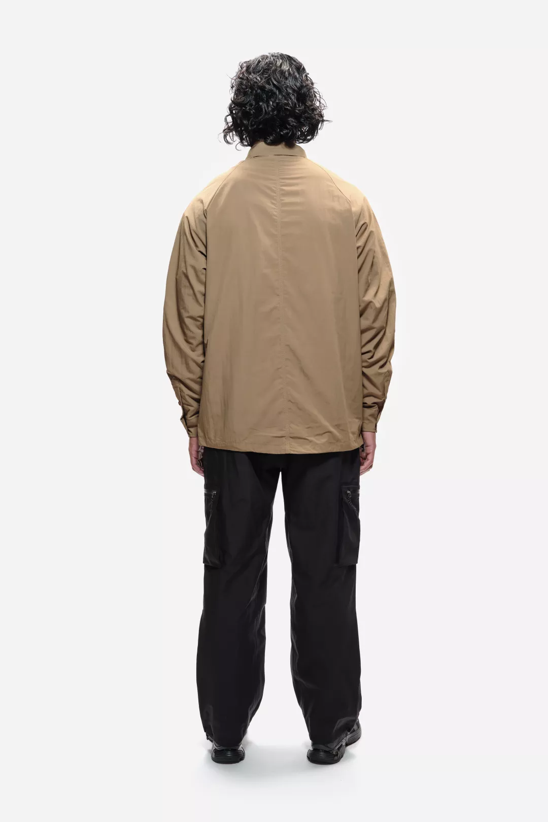 model-(40159-sand-back)-(40134-black-back)