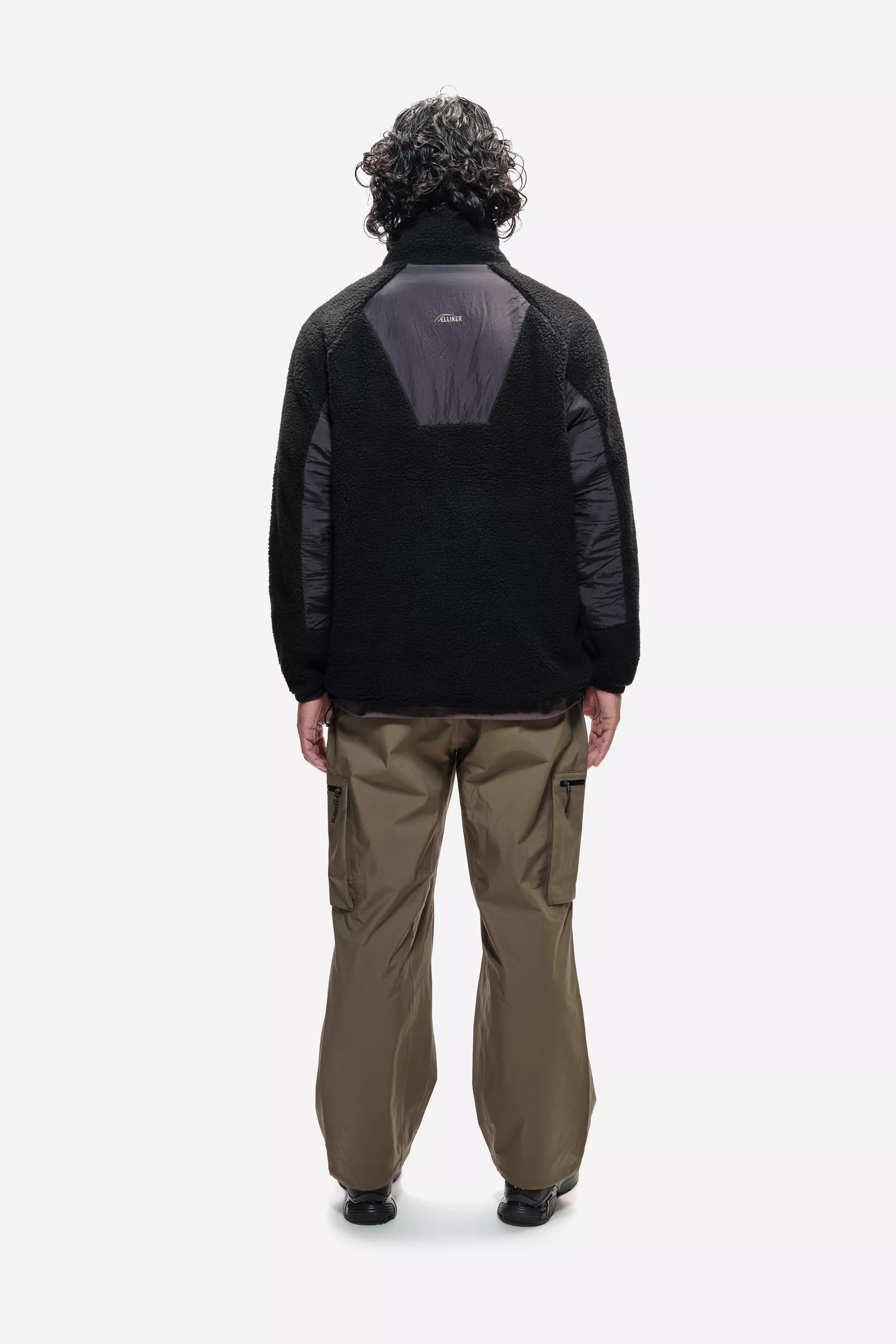 model-(40161-black-back)-(40134-khaki-back)