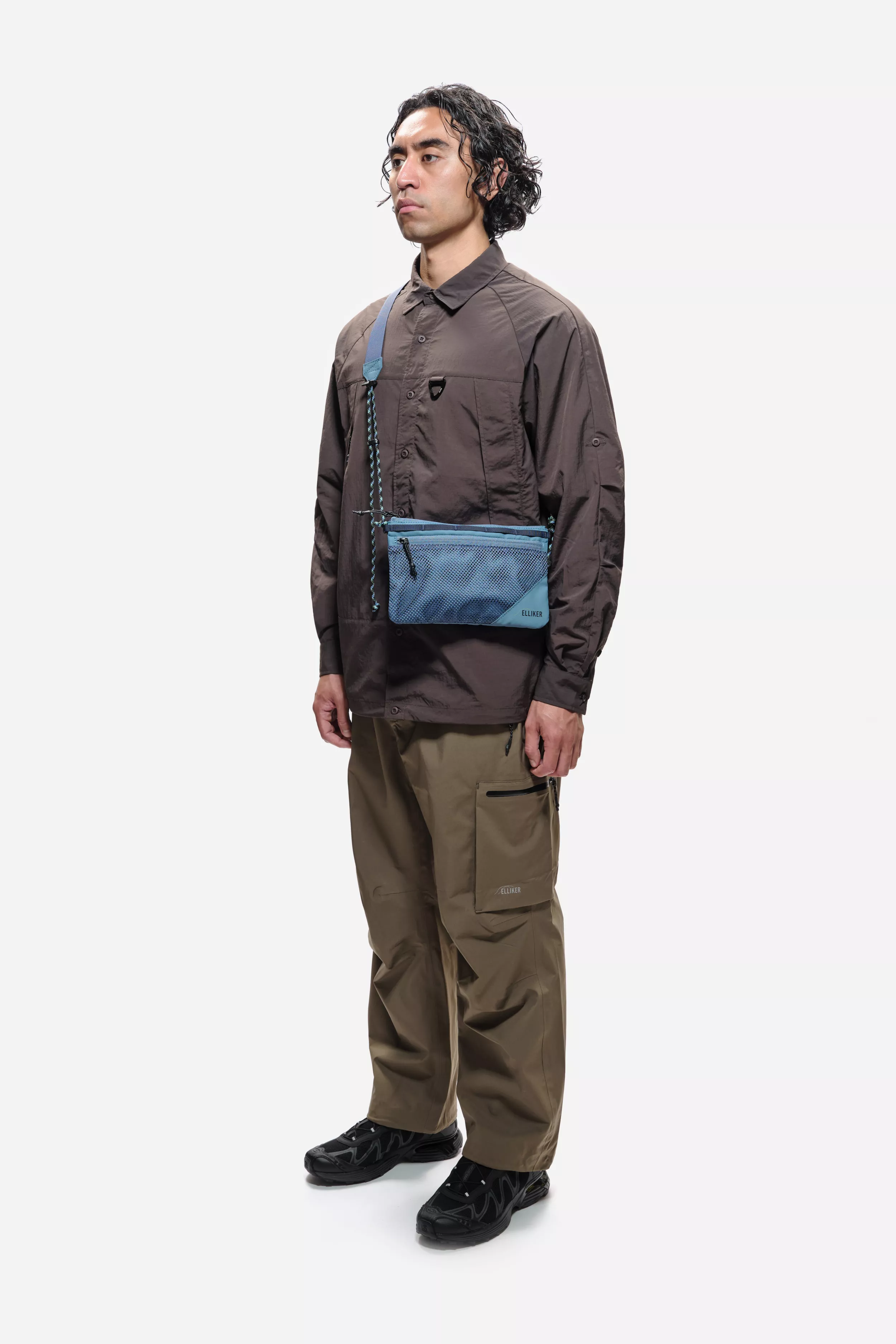 model-(34055-steelblue-front)-(40159-grey-side)-(40134-khaki-side)