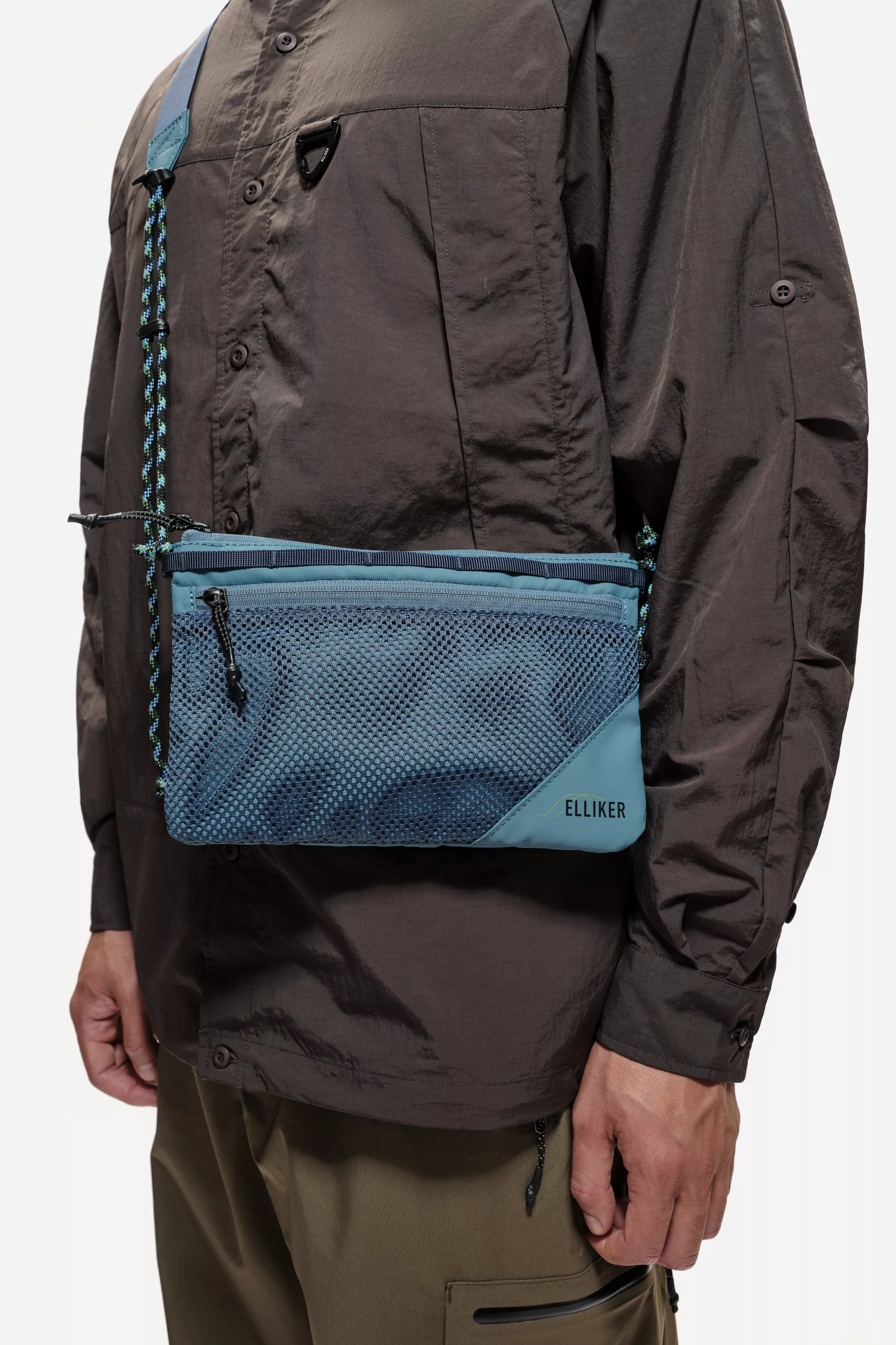 model-(34055-steelblue-front)-(40159-grey-detail)