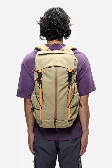 model-(34053-sand-front)-(40156-purple-back)