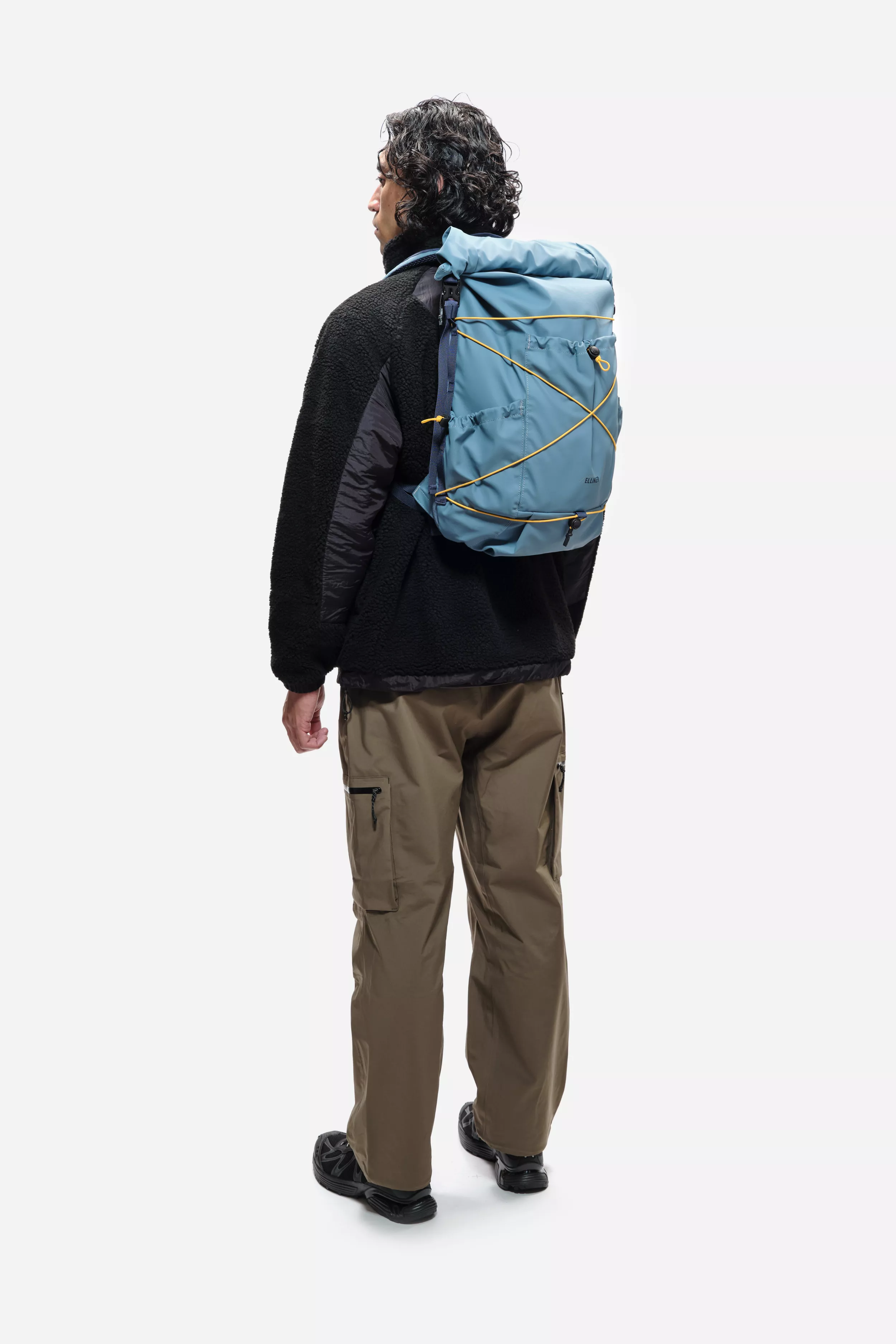 model-(34052-steelblue-side)-(40161-black-side)-(40134-khaki-side)