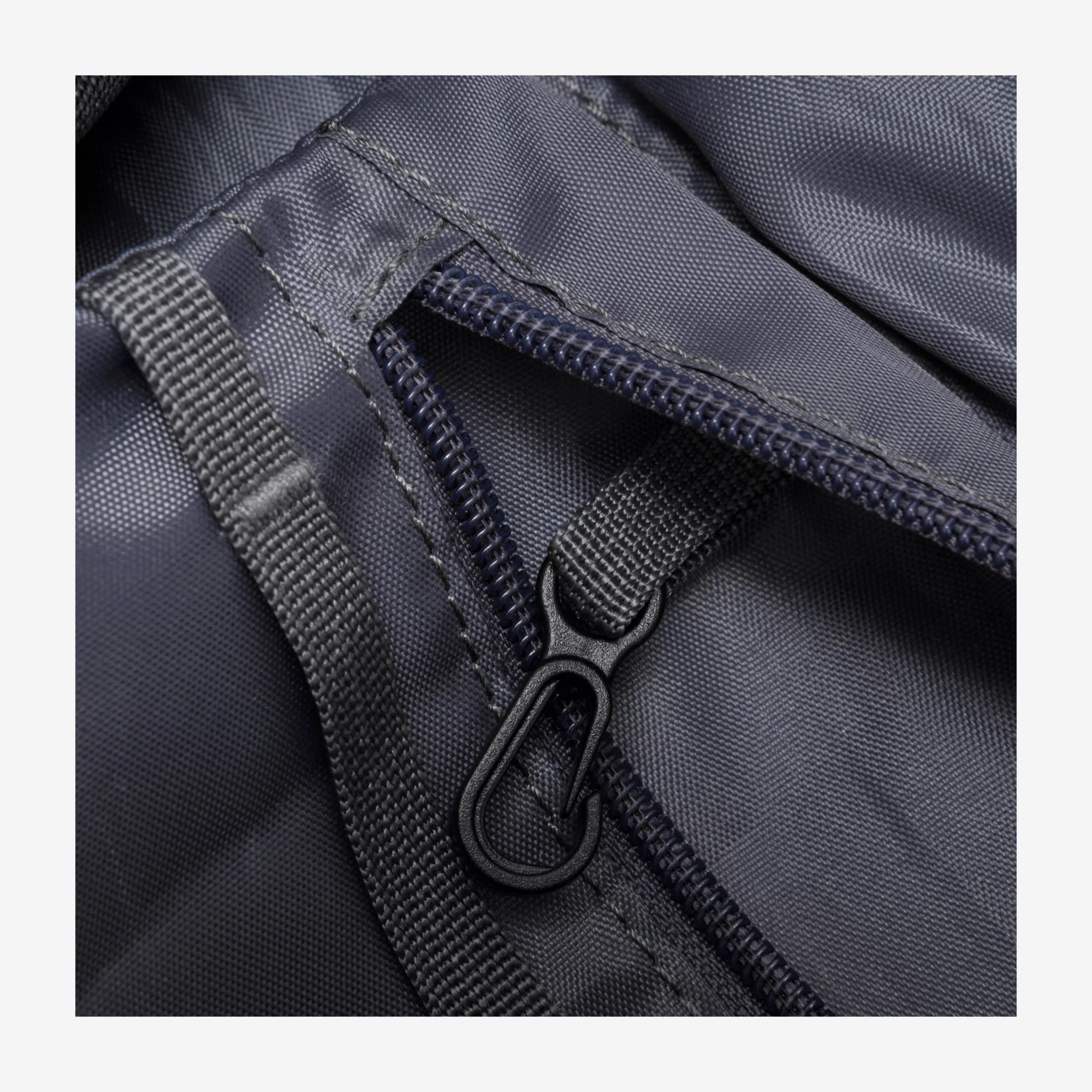 34053-black-detail-3