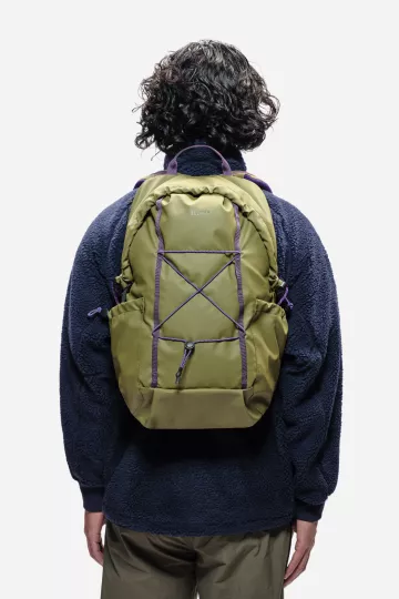 model-(34000-khaki-front)-(40131-navy-back)