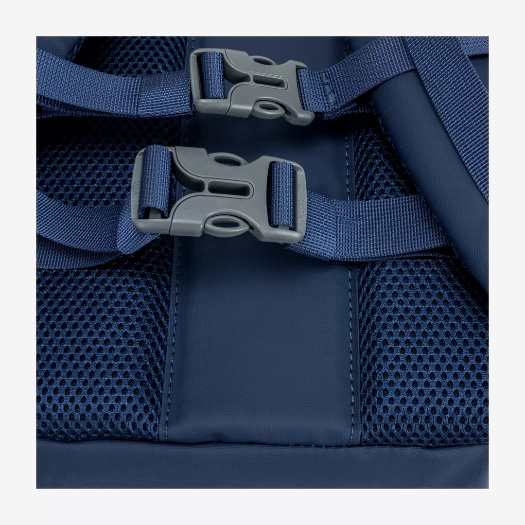 34052-navy-detail