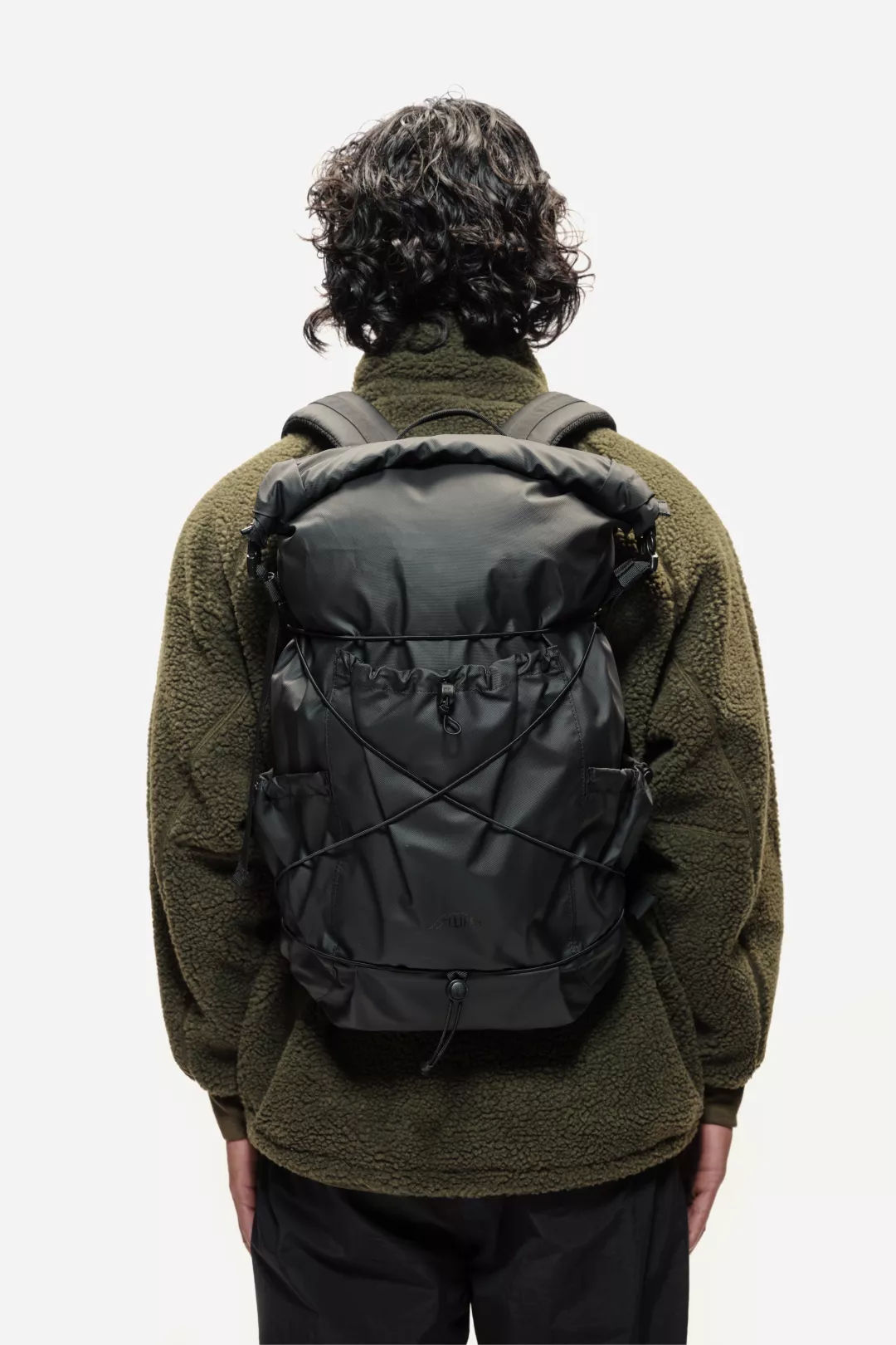 model-(34052-black-front)-(40131-khaki-back)