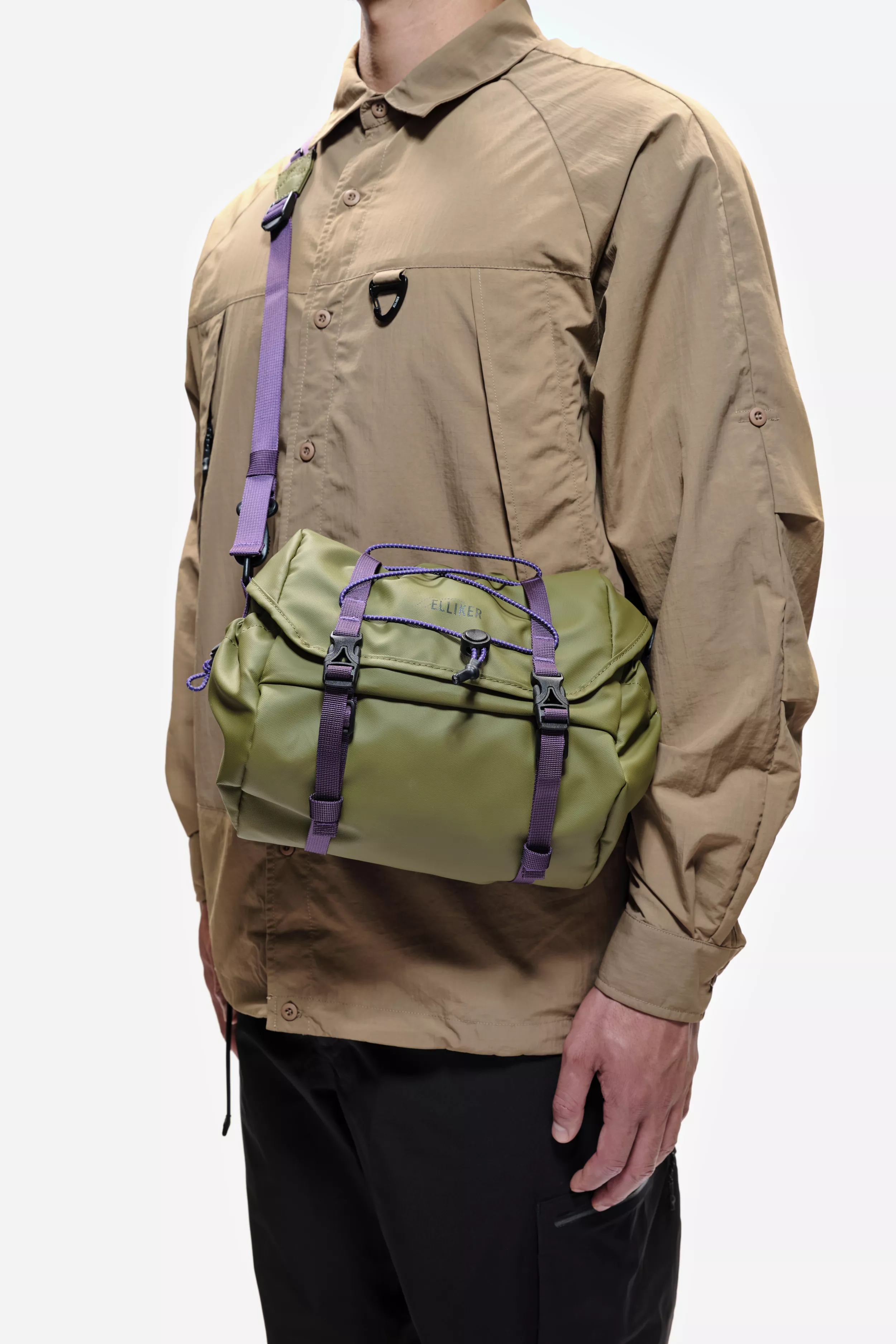 model-(34033-khaki-front)-(40159-sand-side)