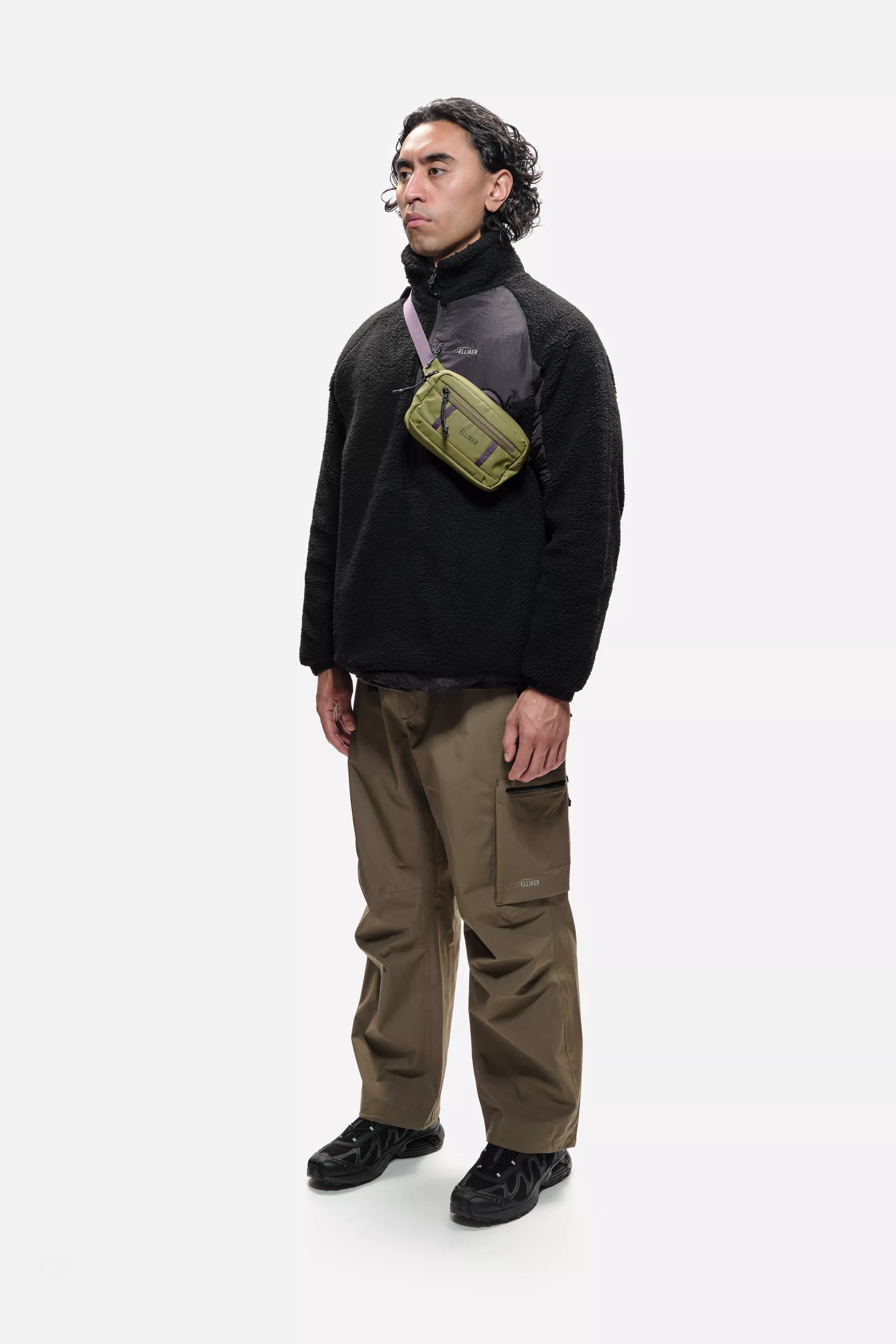 model-(34015-khaki-front)-(40161-black-side)-(40134-khaki-side)