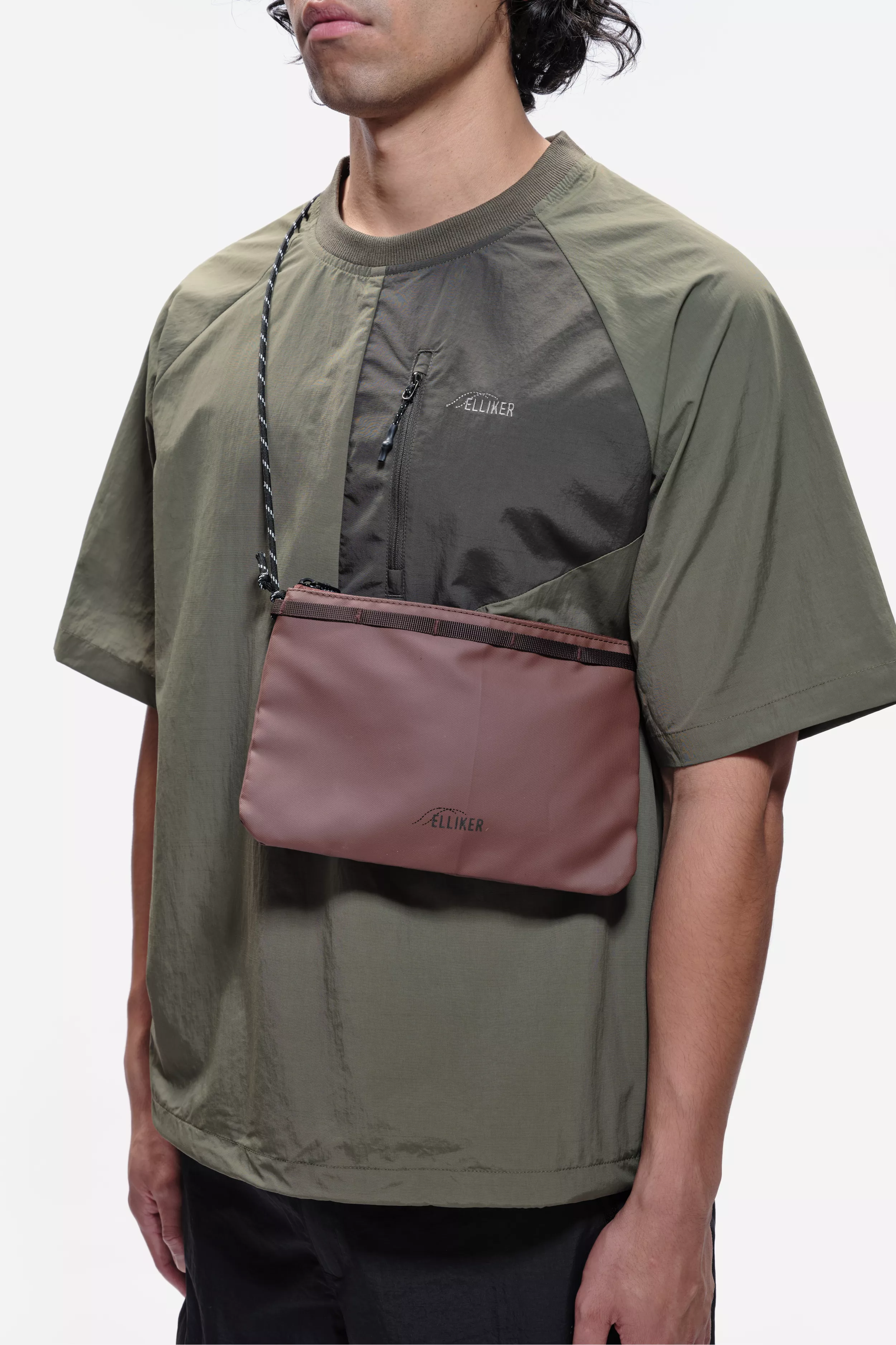 model-(34005-brown-front)-(40142-khaki-detail)