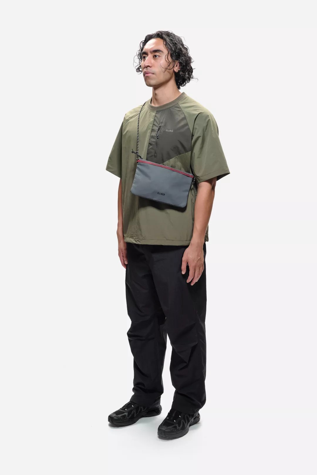 model-(34005-grey-front)-(40142-khaki-side)-(40148-black-side)