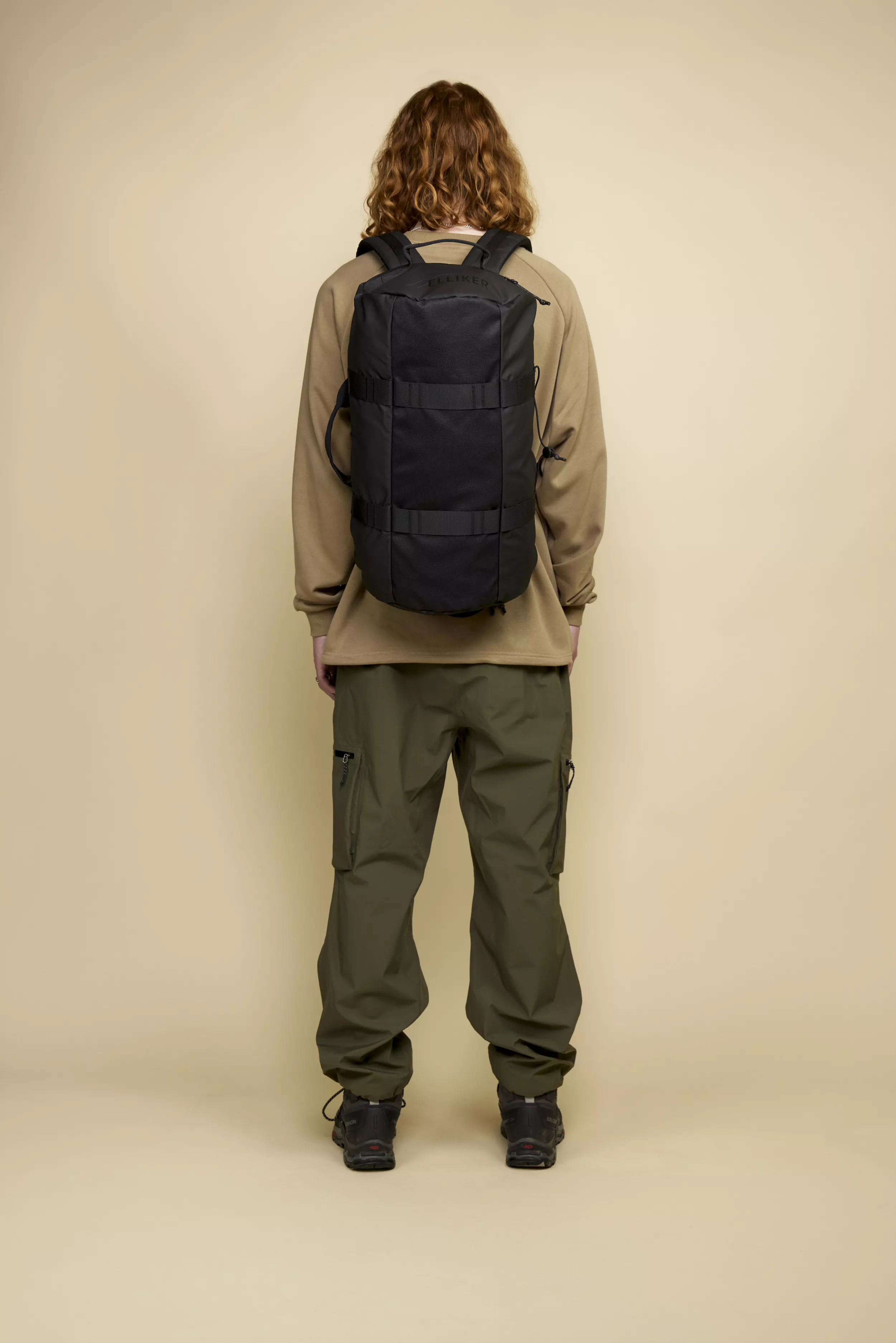 model-(34029-black-back)-(40146-sand-back)-(40134-khaki-back)