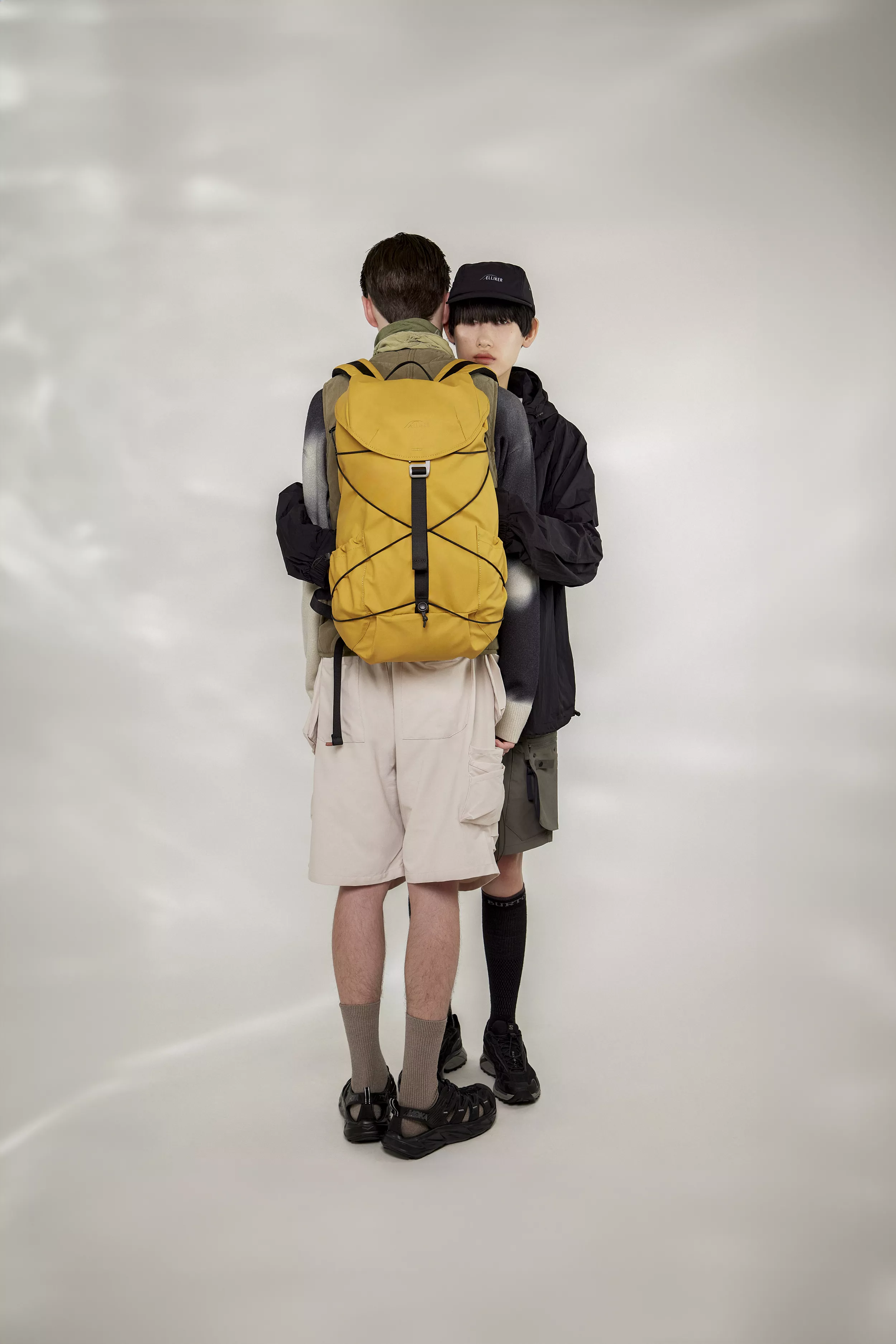 model-(34002-mustard-front)-(34019-black-front)-1