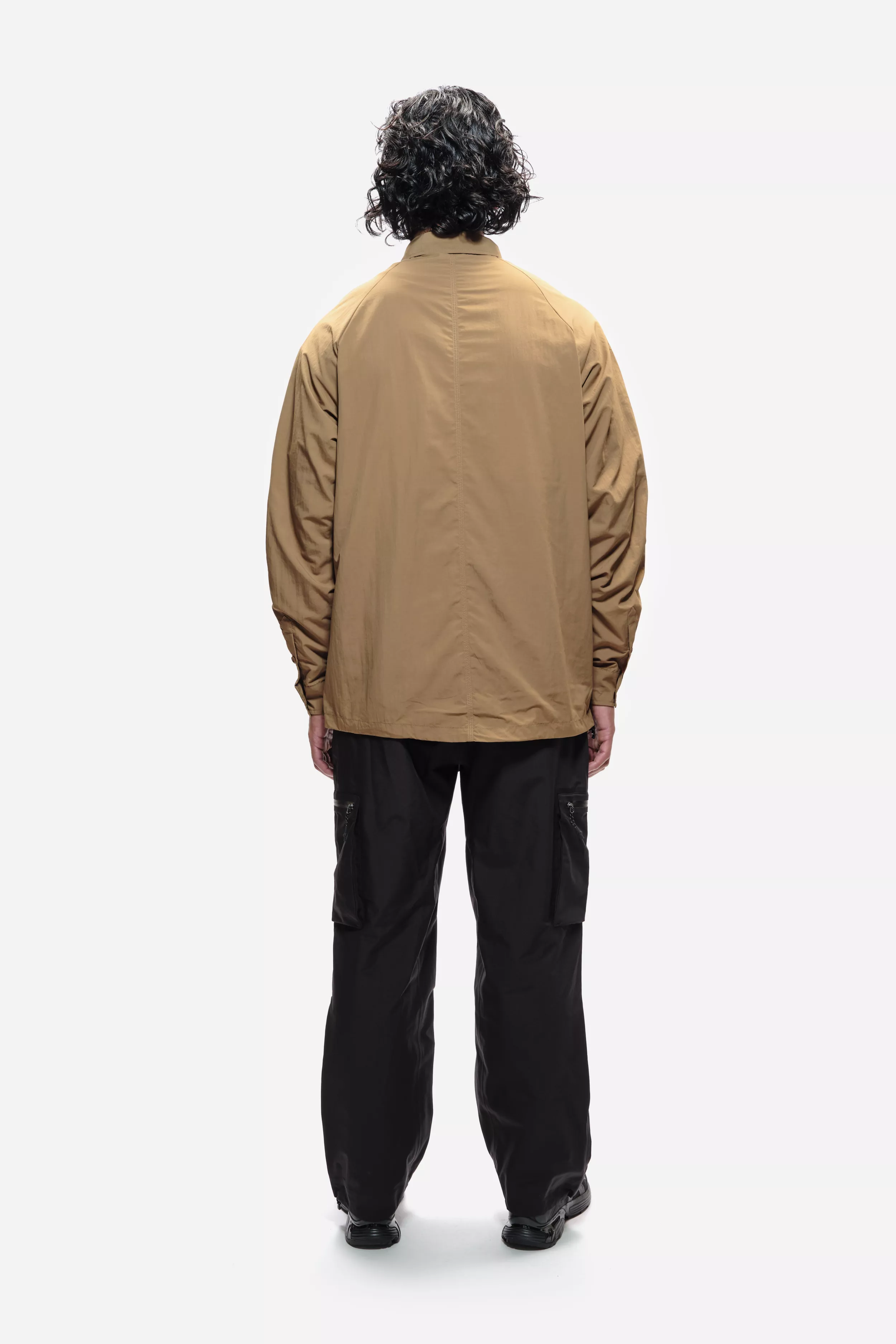 model-(40159-sand-back)-(40134-black-back)