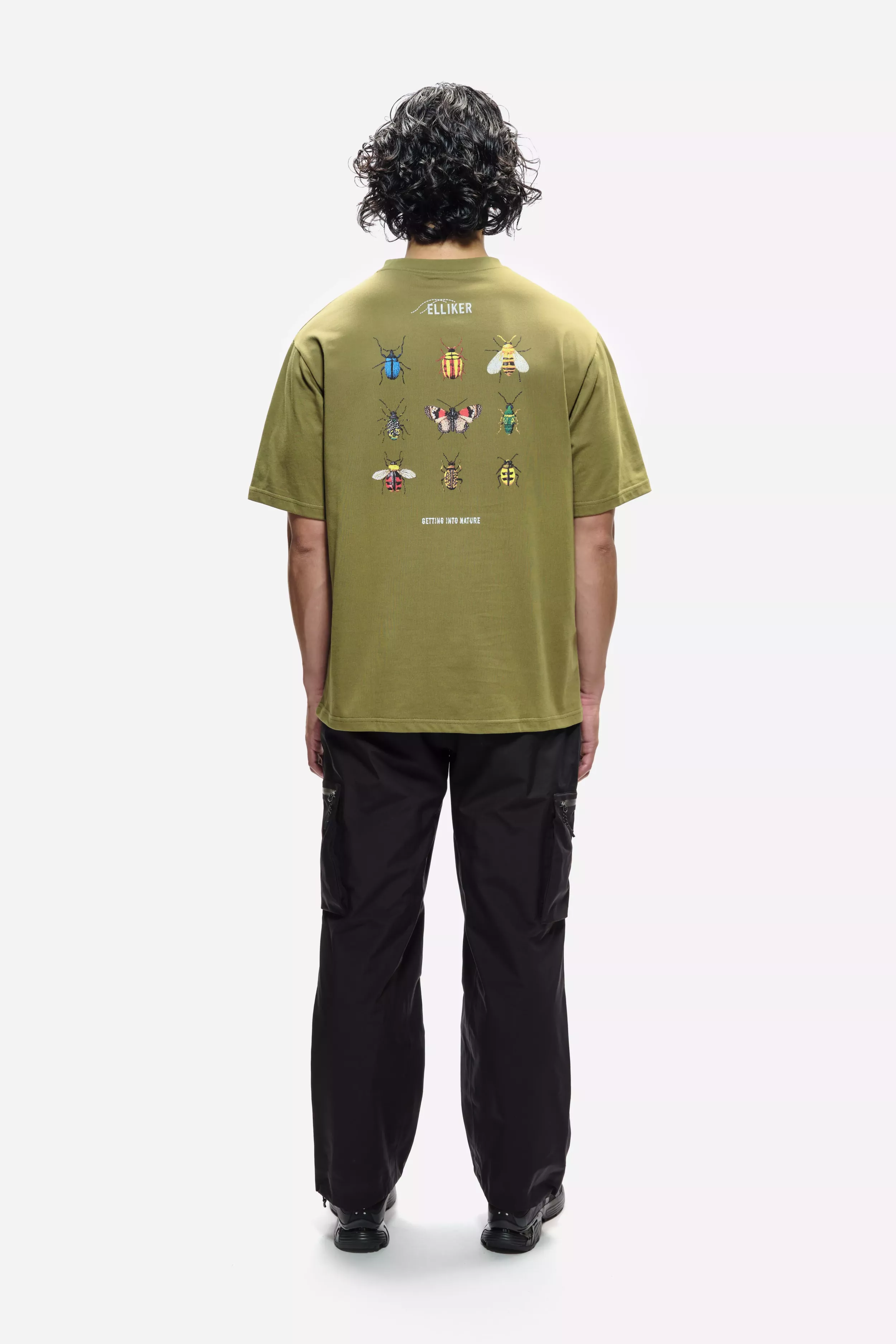 model-(40155-khaki-back)-(40134-black-back)