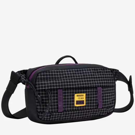 34067-blk_purple-front Model