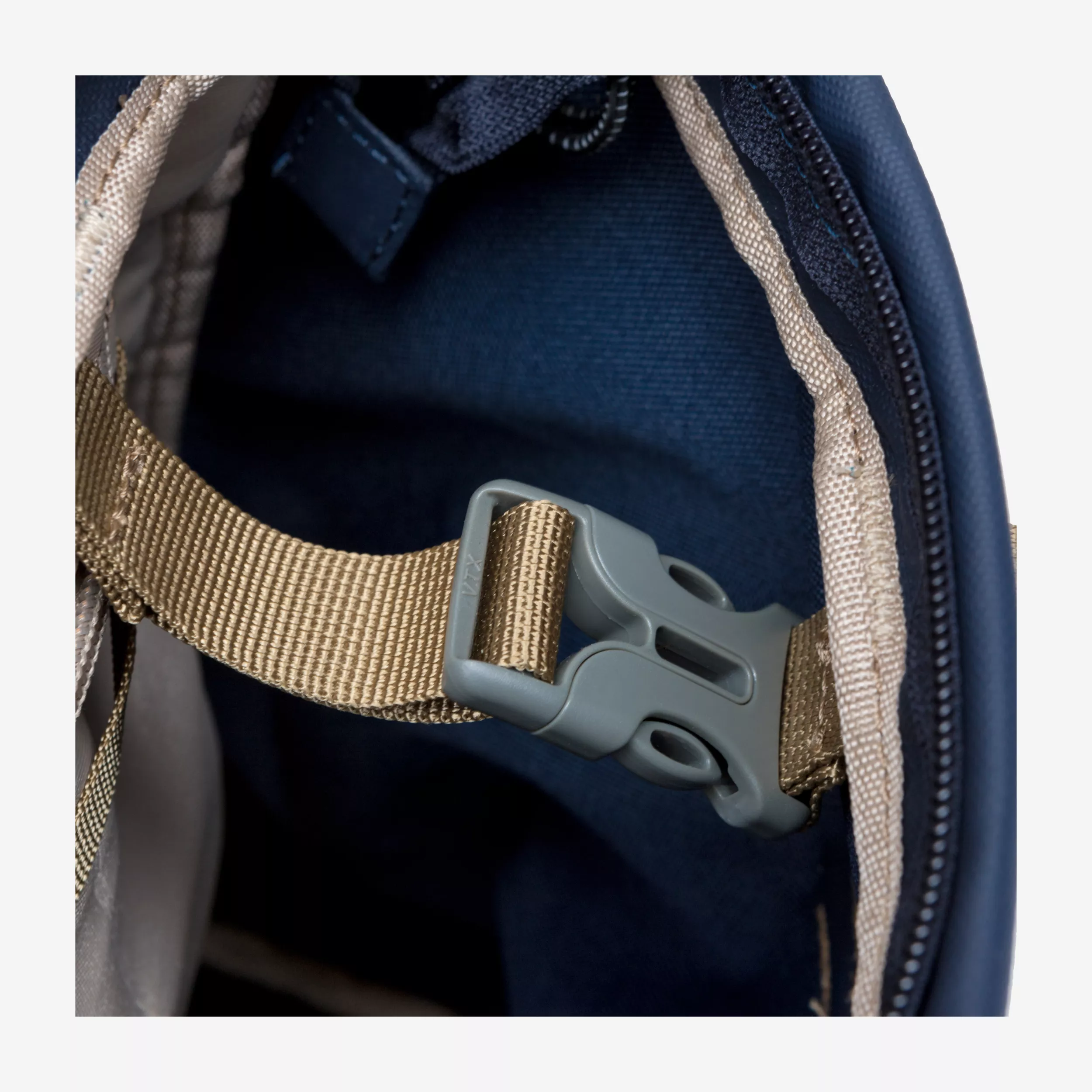34023-navy-inside-detail