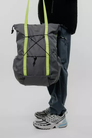 model-(34023-greyneon-front)