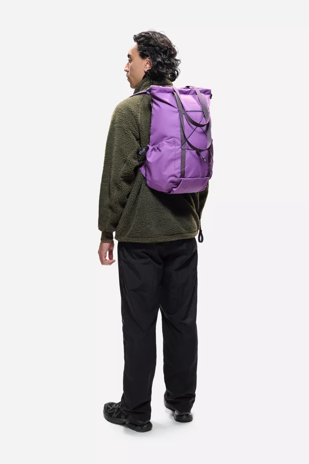 model-(34023-elecpurple-side)-(40131-khaki-side)-(40148-black-side)