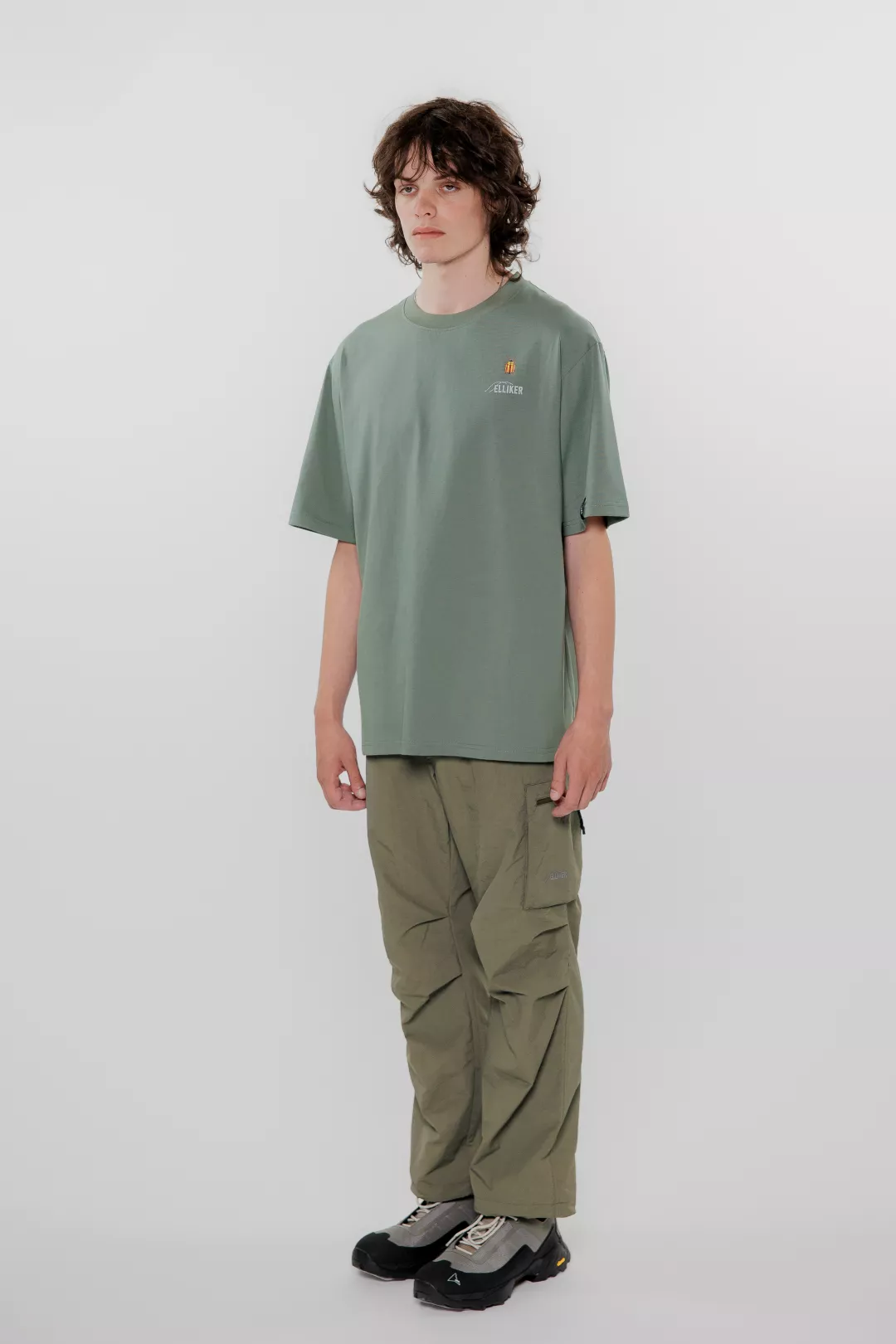 model-(40155-dkmint-side)-(40178-ivygrn-side)