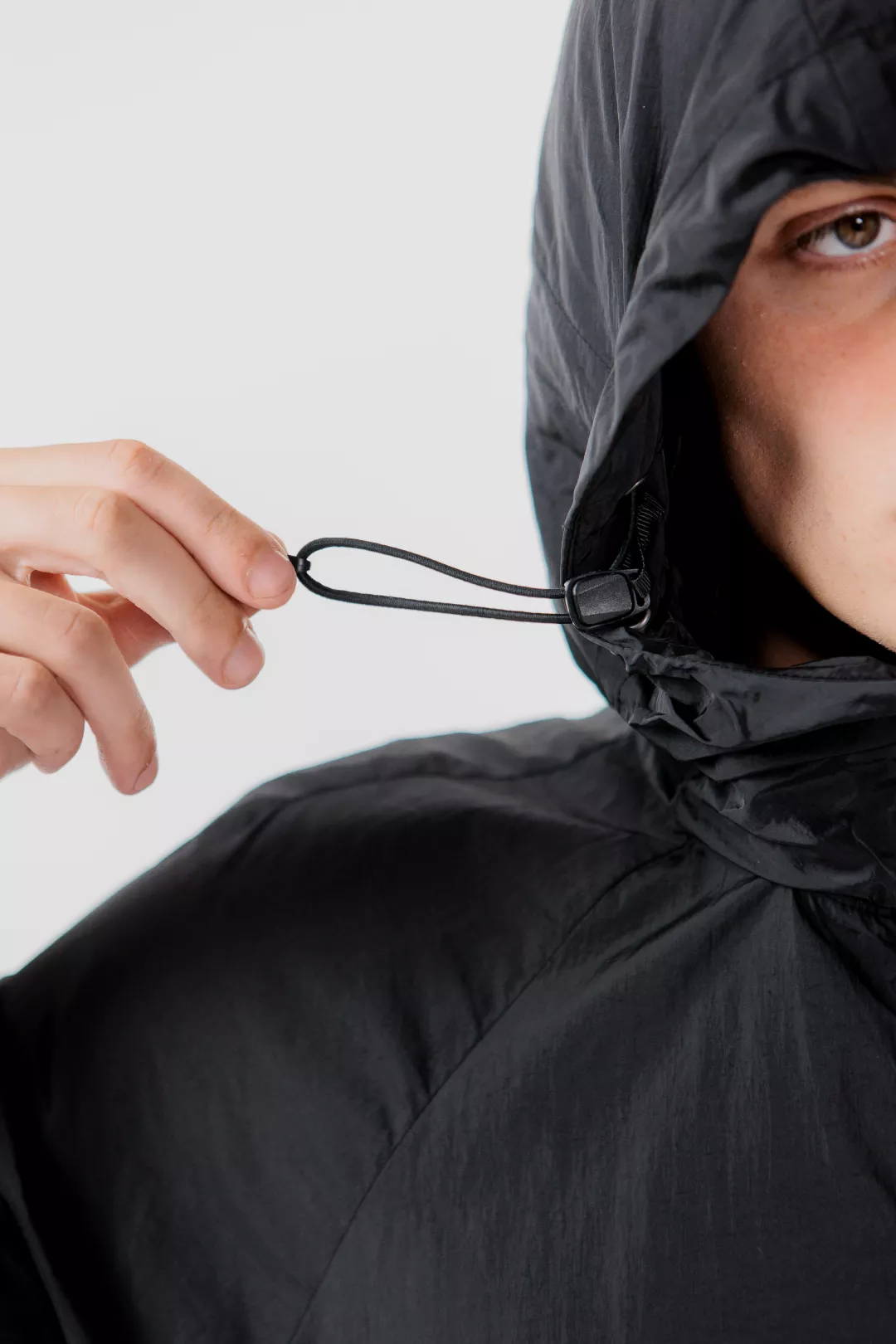 model-(40175-black-detail)-1