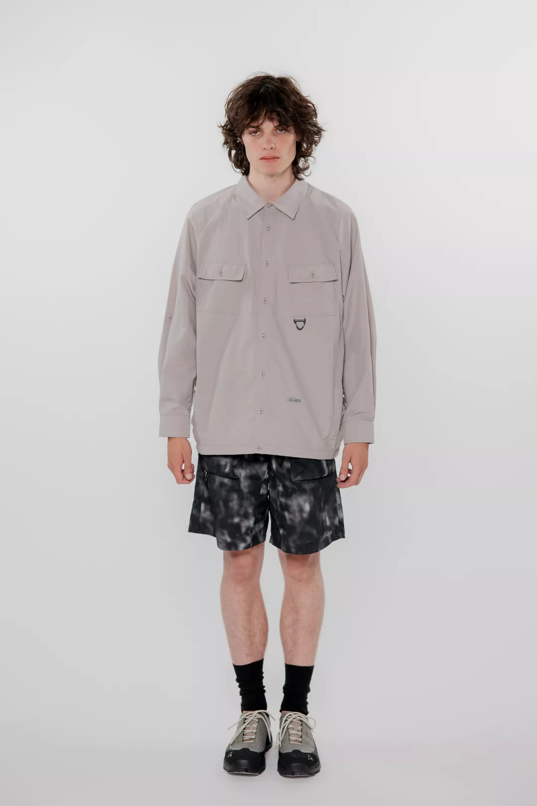 model-(40169-taupe-front)-(40179-grphite-front)