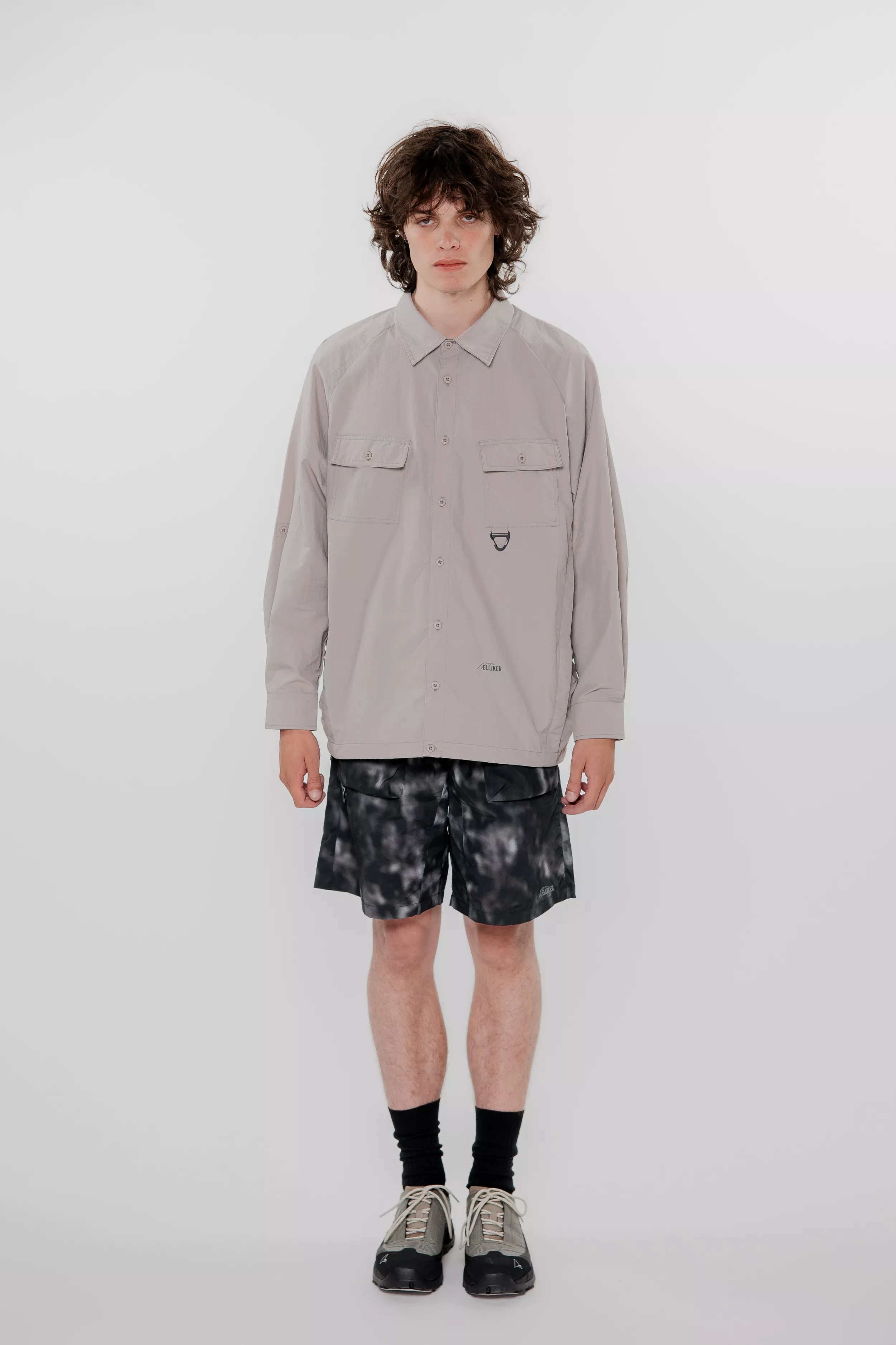 model-(40169-taupe-front)-(40179-grphite-front)