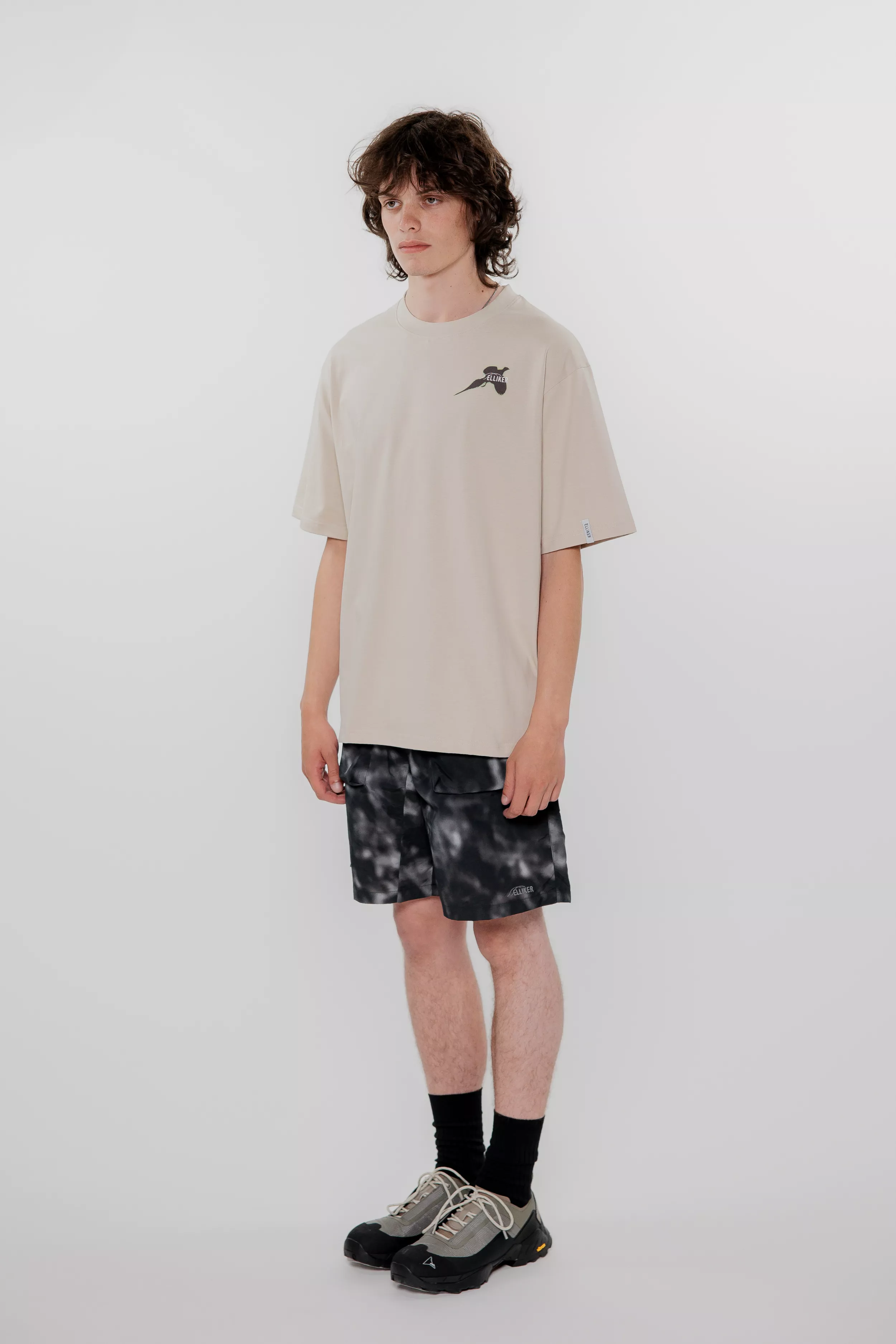 model-(40164-beige-side)-(40179-grphite-side)