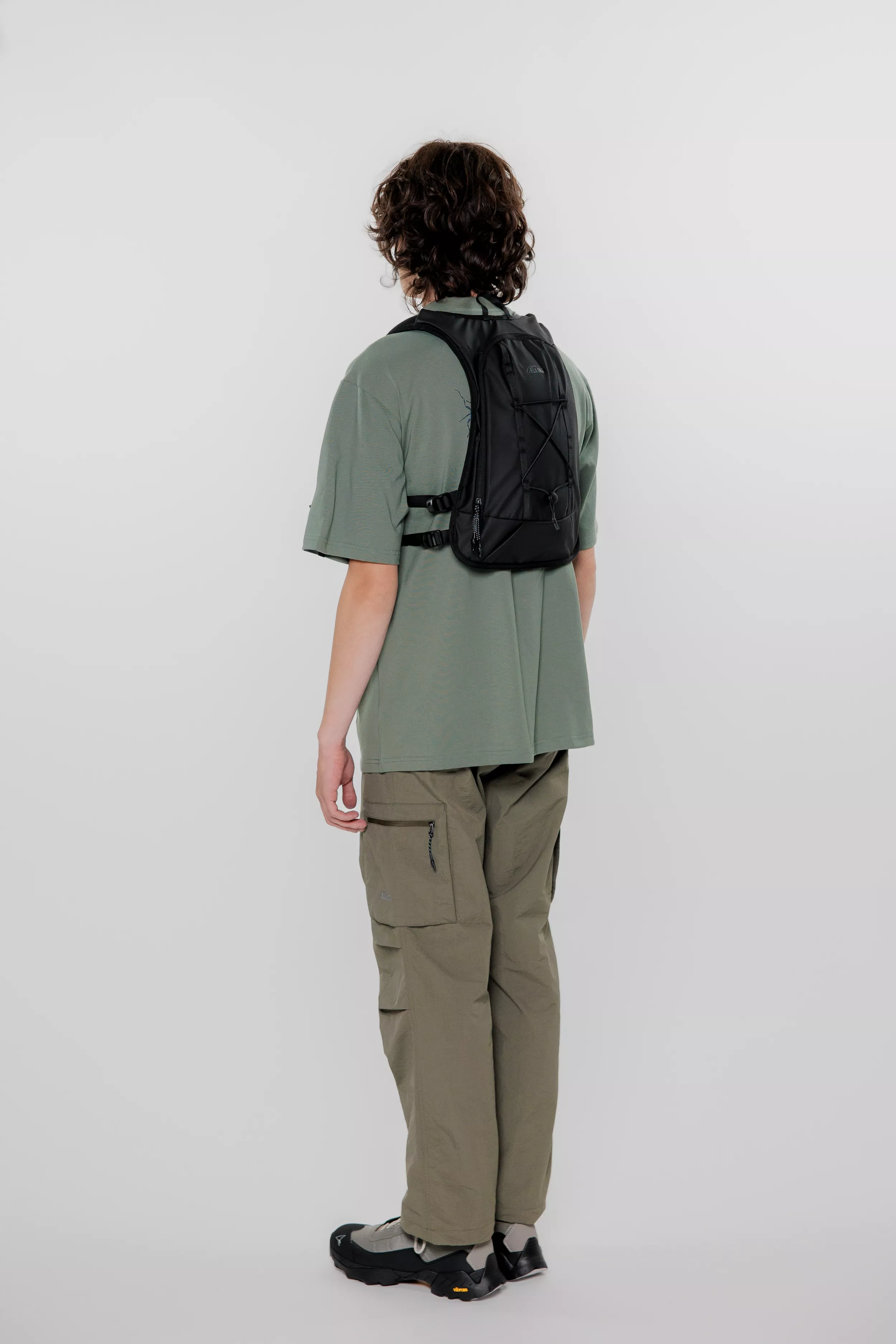 model-(40155-dkmint-side)-(40178-ivygrn-side)-(34064-black-side)