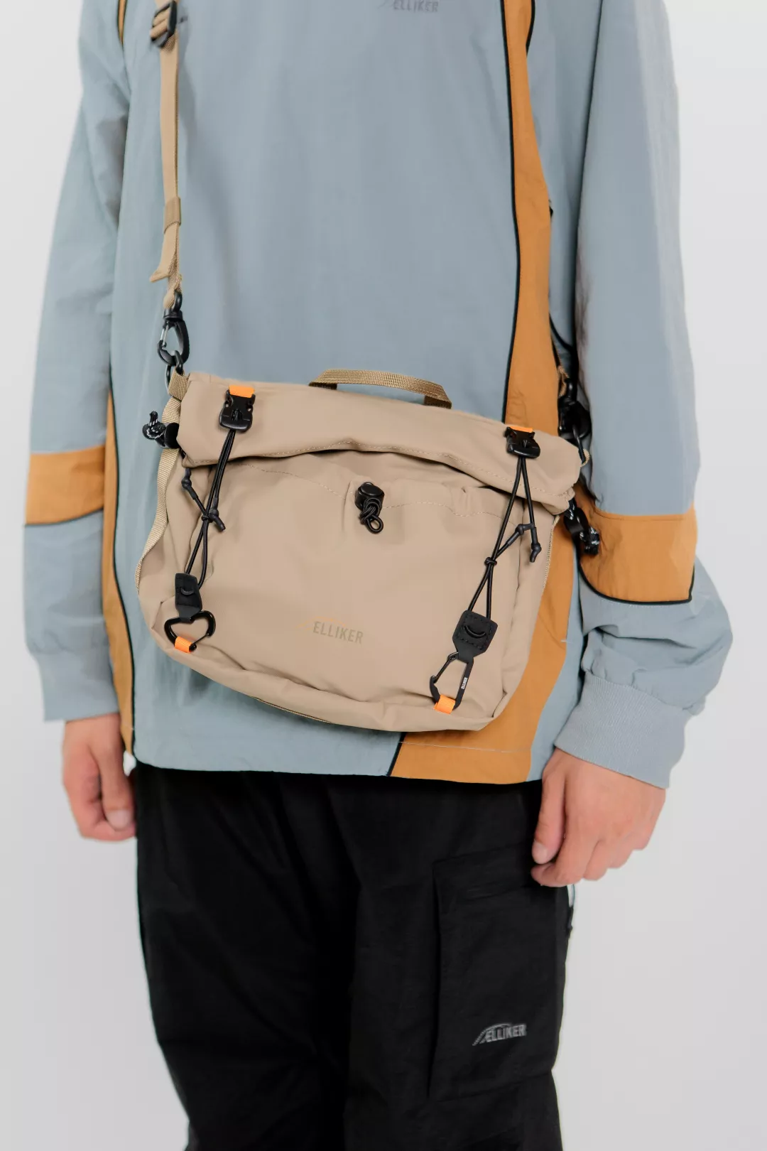 model-(34062-sand-front)