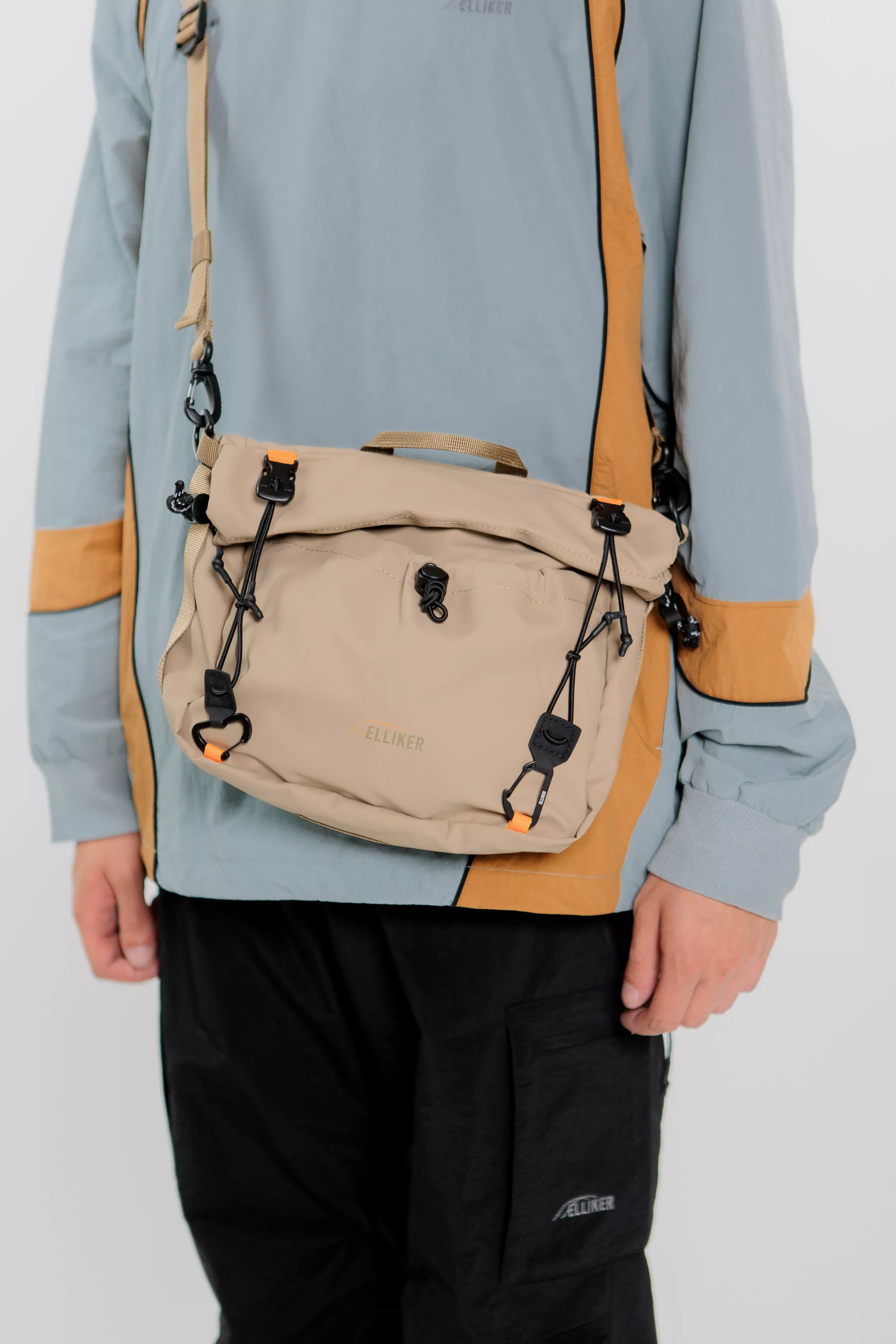 model-(34062-sand-front)