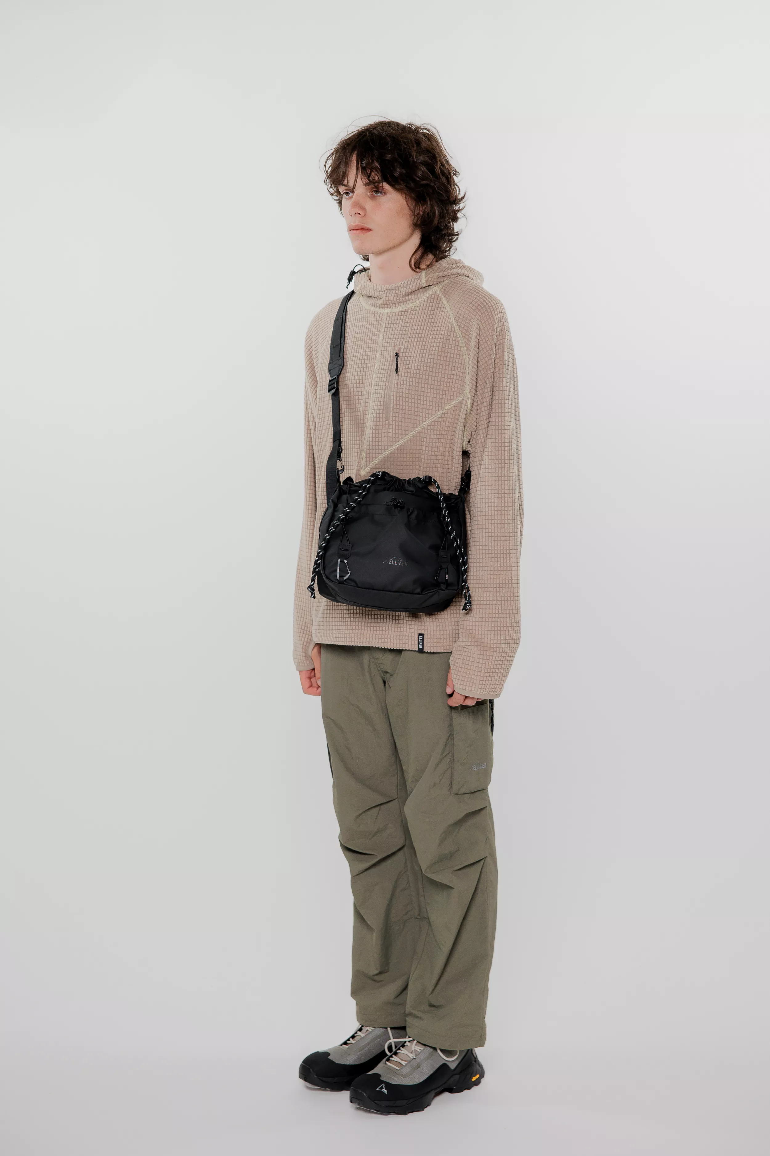 model-(40171-taupe-side)-(40178-ivygrn-side)-(34062-black-front)-1