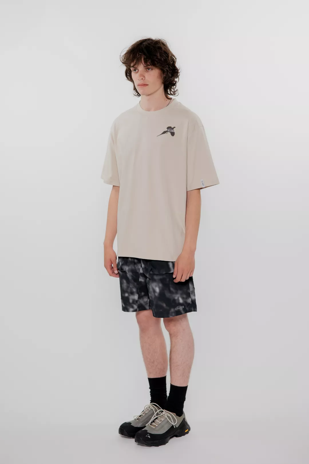 model-(40164-beige-side)-(40179-grphite-side)