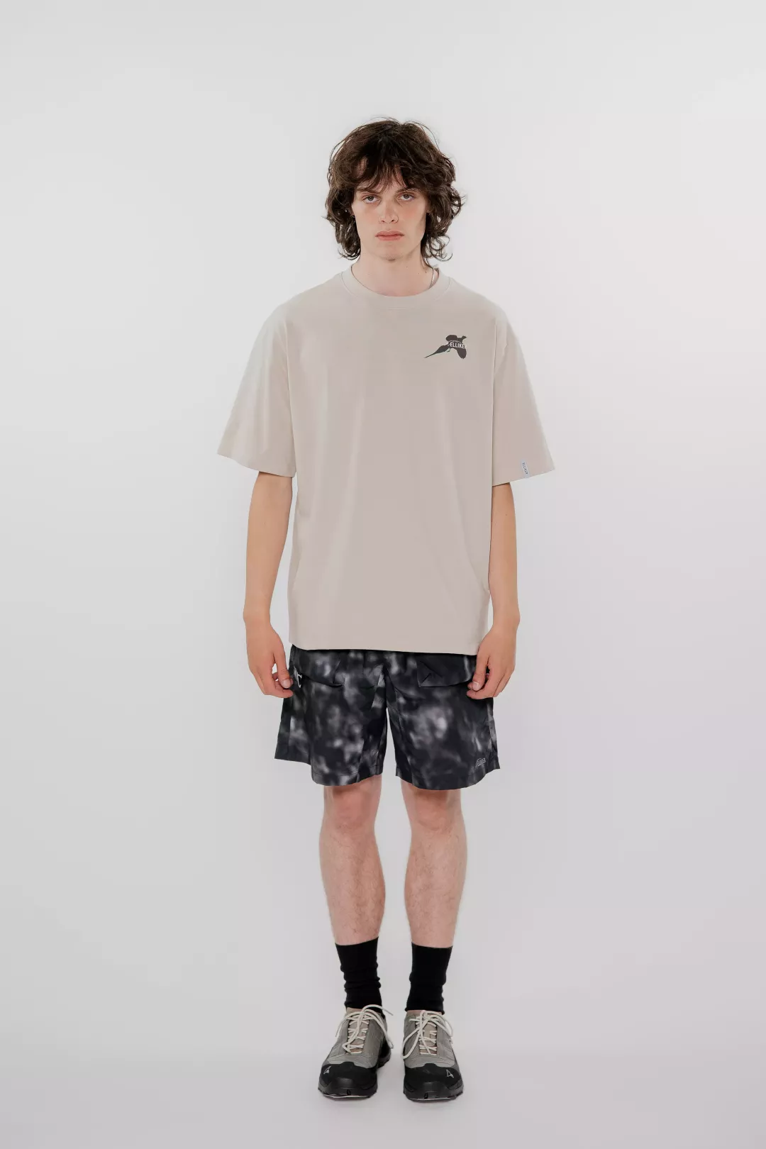 model-(40164-beige-front)-(40179-grphite-front)