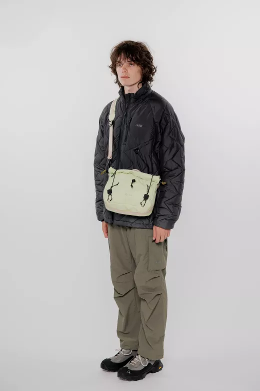 34062-taupe-front Model