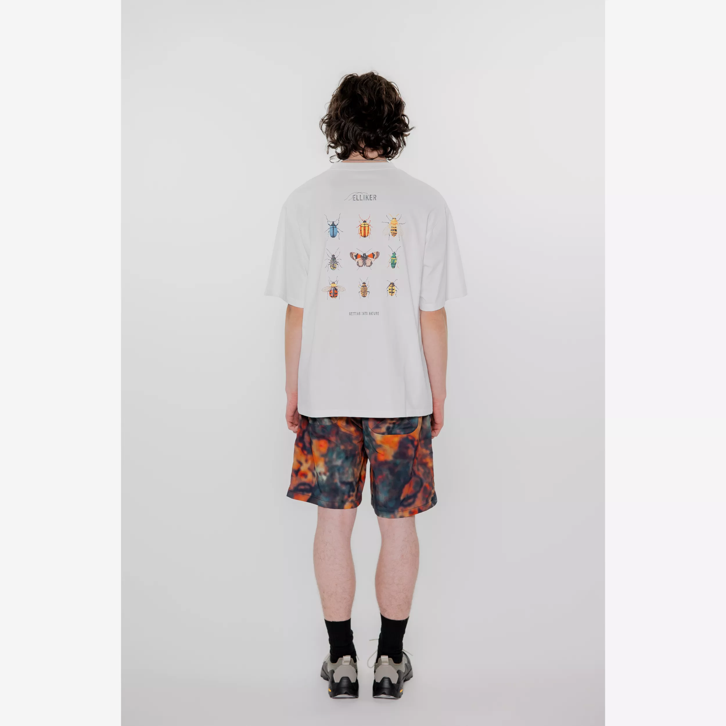 model-(40155-white-back)-(40179-peat-back)