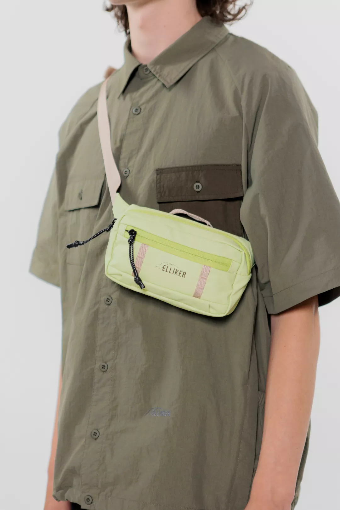 model-(40168-ivygrn-detail)-(34015-lime-front)