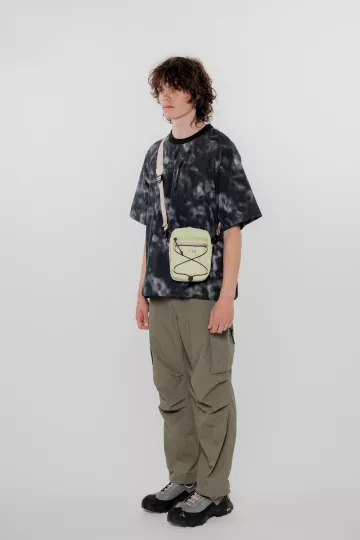 model-(40166-grphite-side)-(40178-ivygrn-side)-(34014-lime-front)