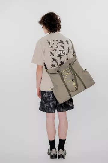 model-(40164-beige-back)-(40179-grphite-back)-(34028-taupe-front)