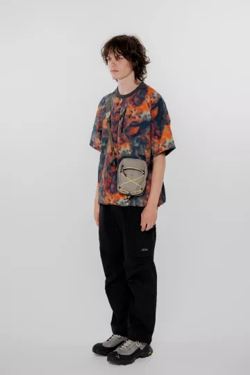 model-(40166-peat-side)-(40178-black-side)-(34014-taupe-front)