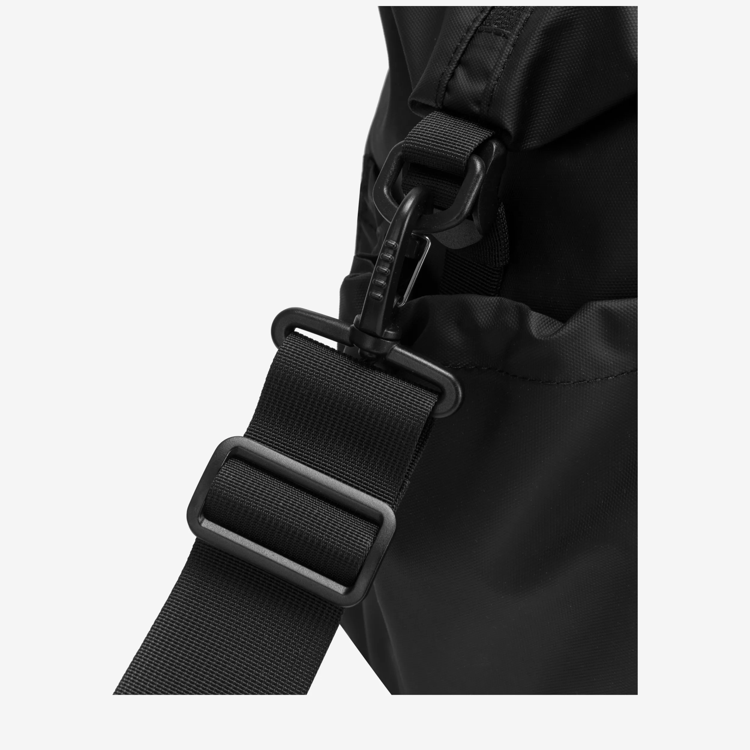 34024-black-detail-1