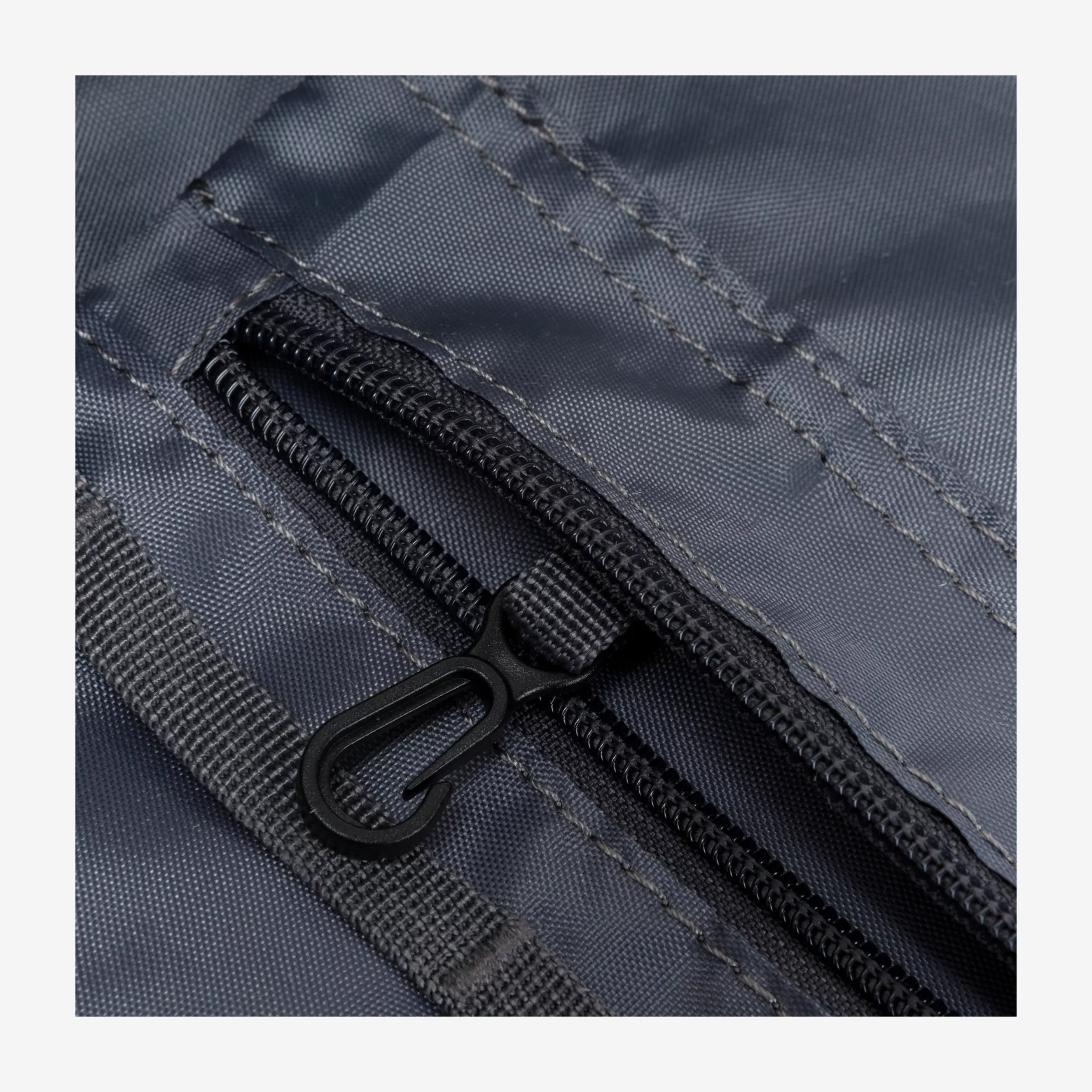 34024-black-detail-2