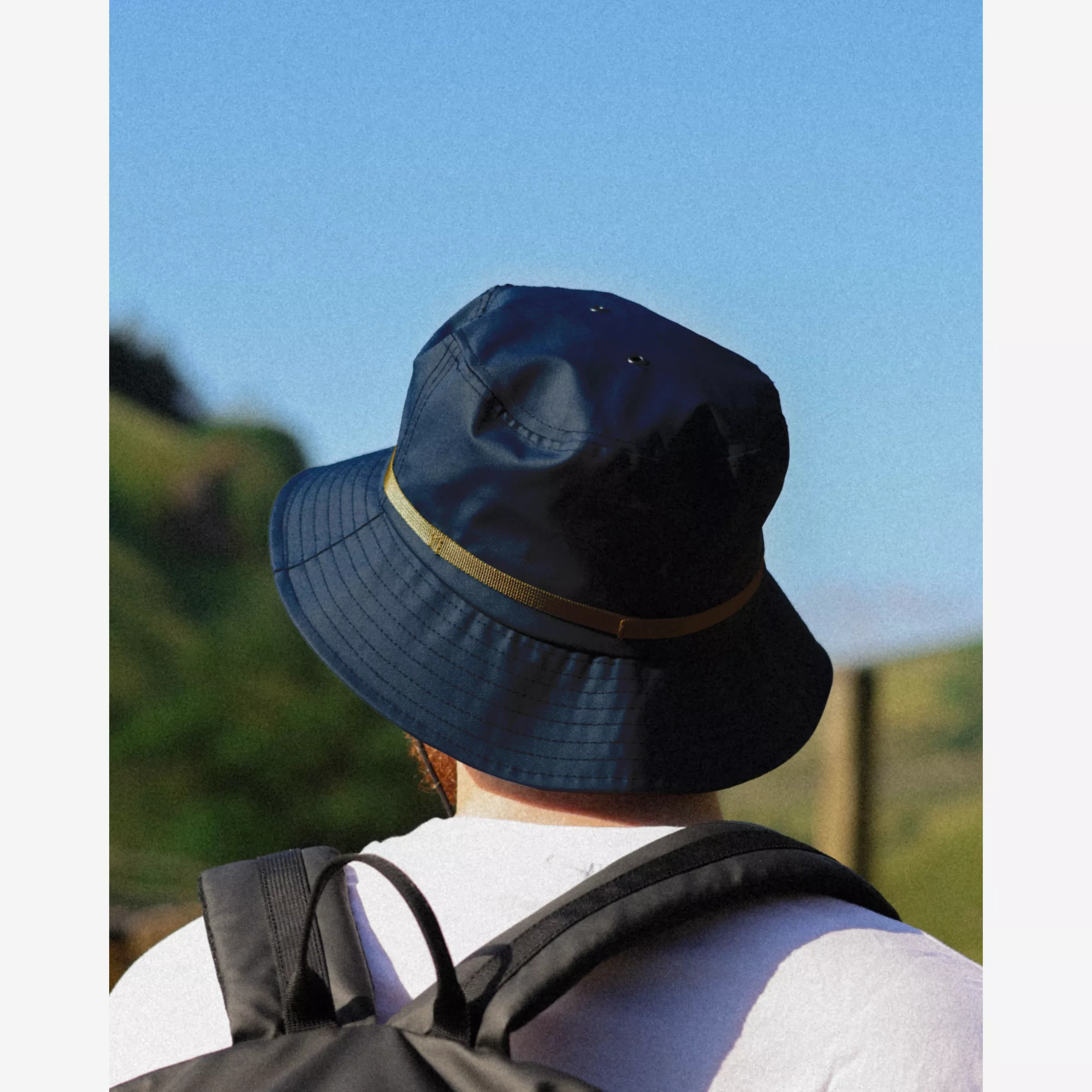 model-(34008-navy-back)